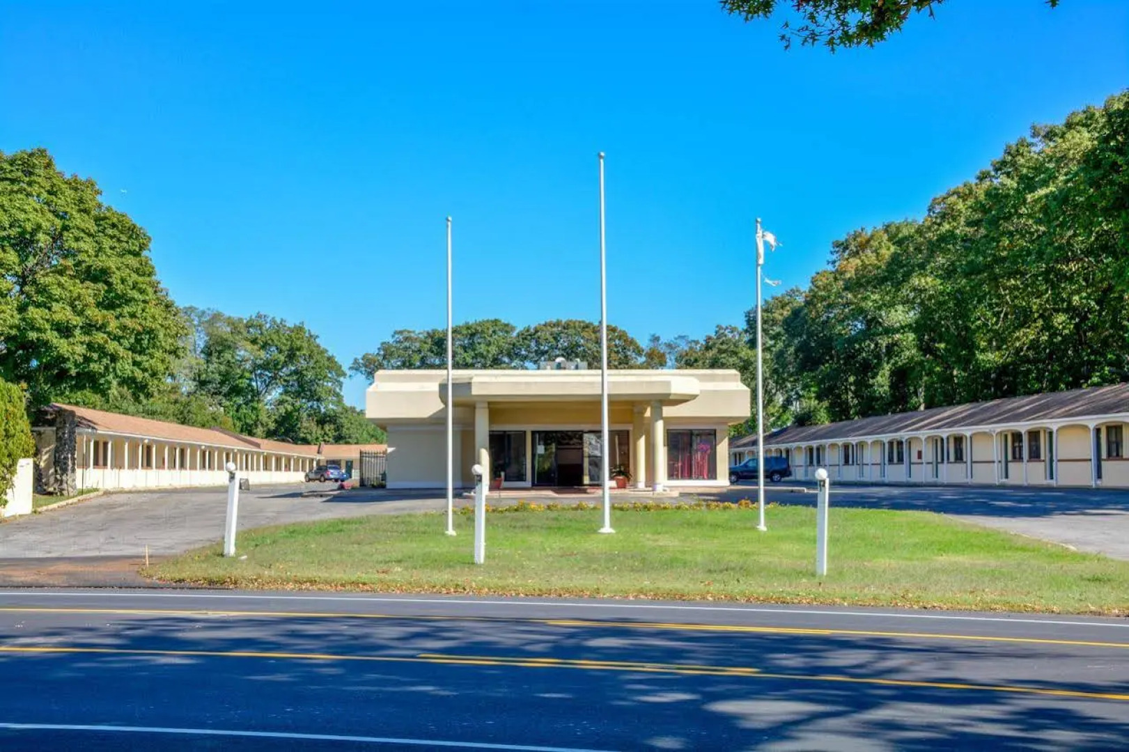 Atlantic Inn & Suites