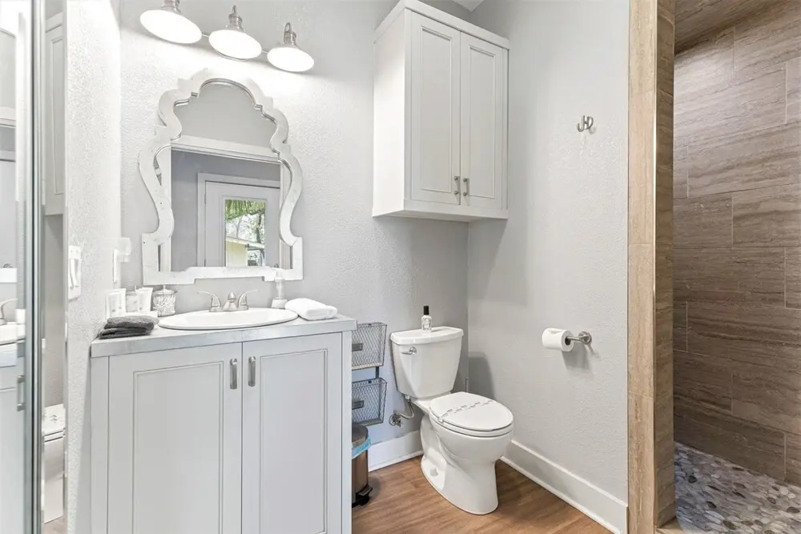 Large Luxury Home W/pool, Hot-tub, Grill/bar, &cin