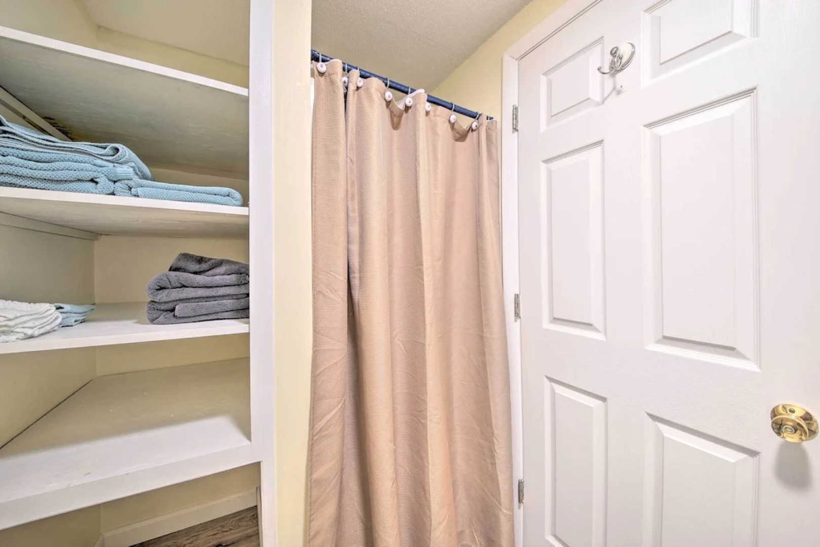 Bright Bingham Apt: Hunt, ATV & River Raft!