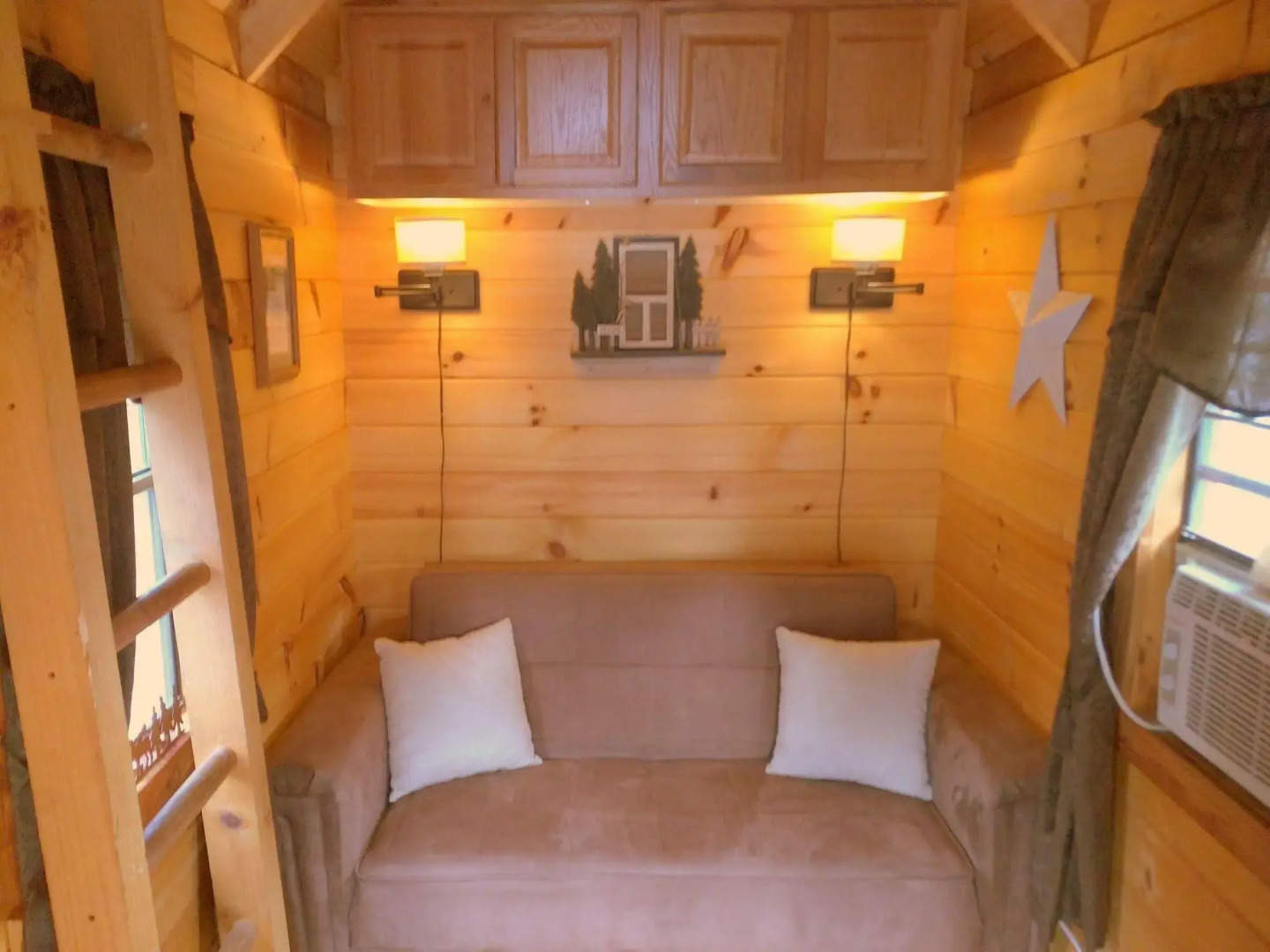 The Wayfaring Buckeye Hostel