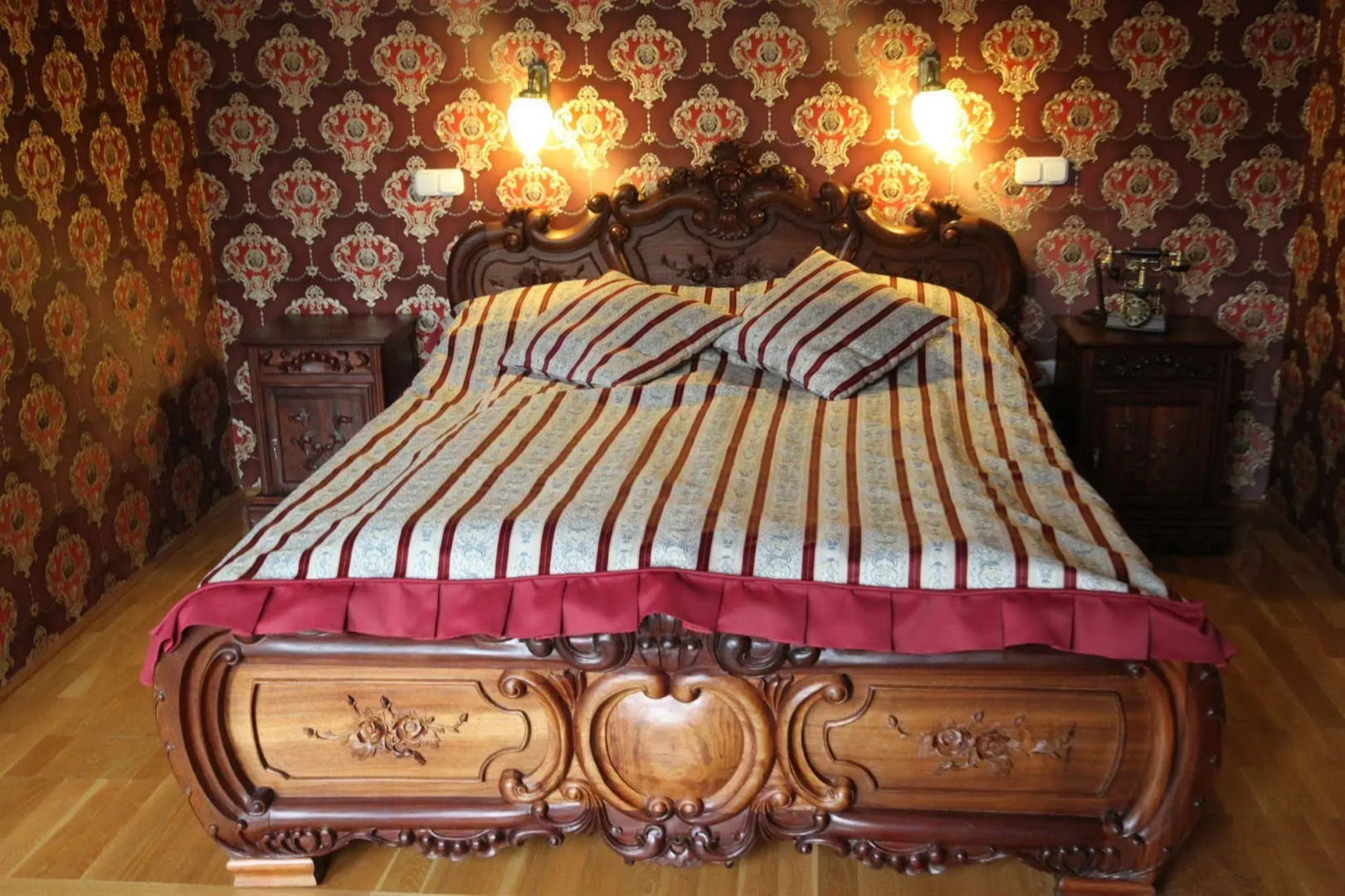 Fried Castle Hotel and Restaurant