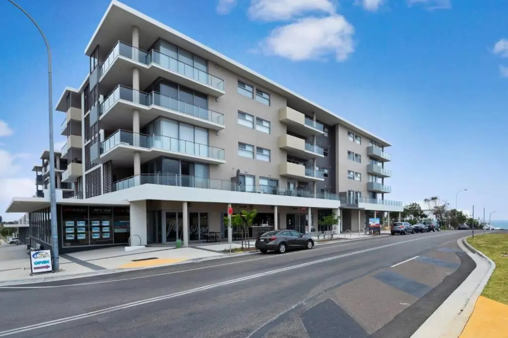 Luxury Apartment Caves Beach 4 Bed