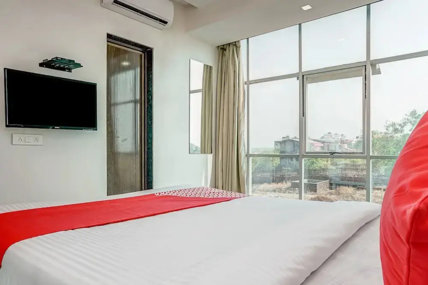 OYO 24792 Hotel Heramb