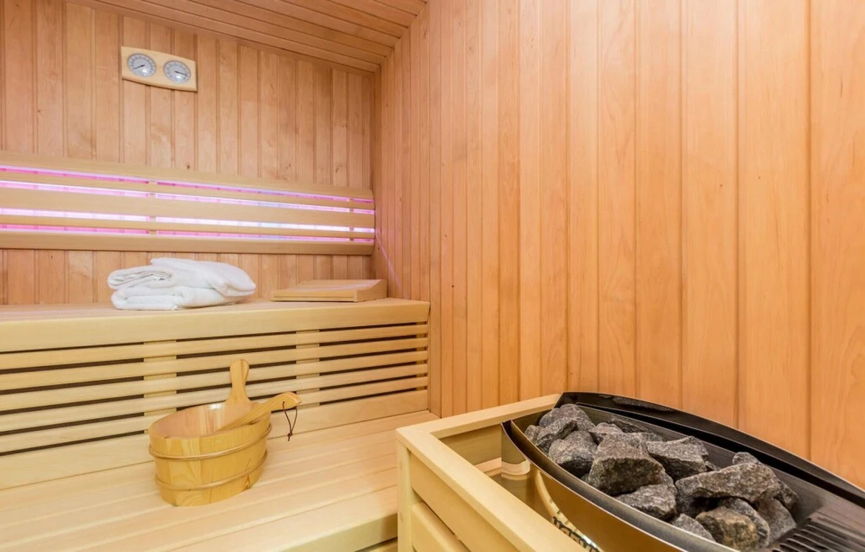 Awesome Home in Malinska with Outdoor Swimming Pool, Hot Tub & 4 Bedrooms