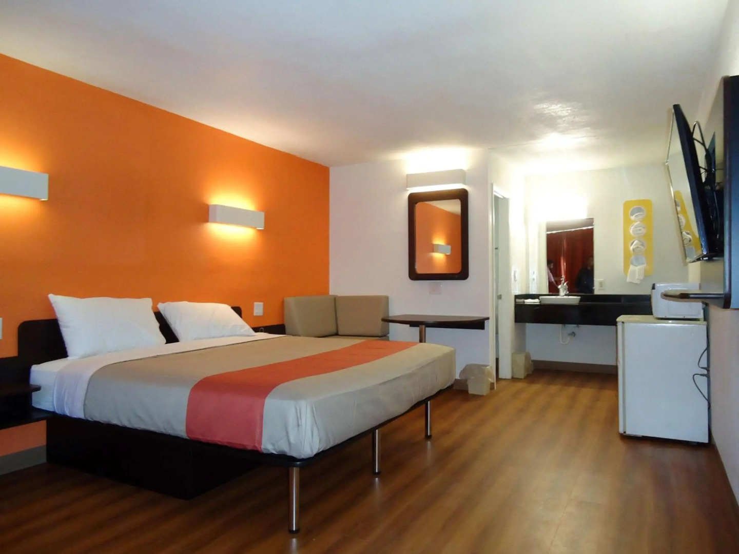 Motel 6 Connellys Springs, NC