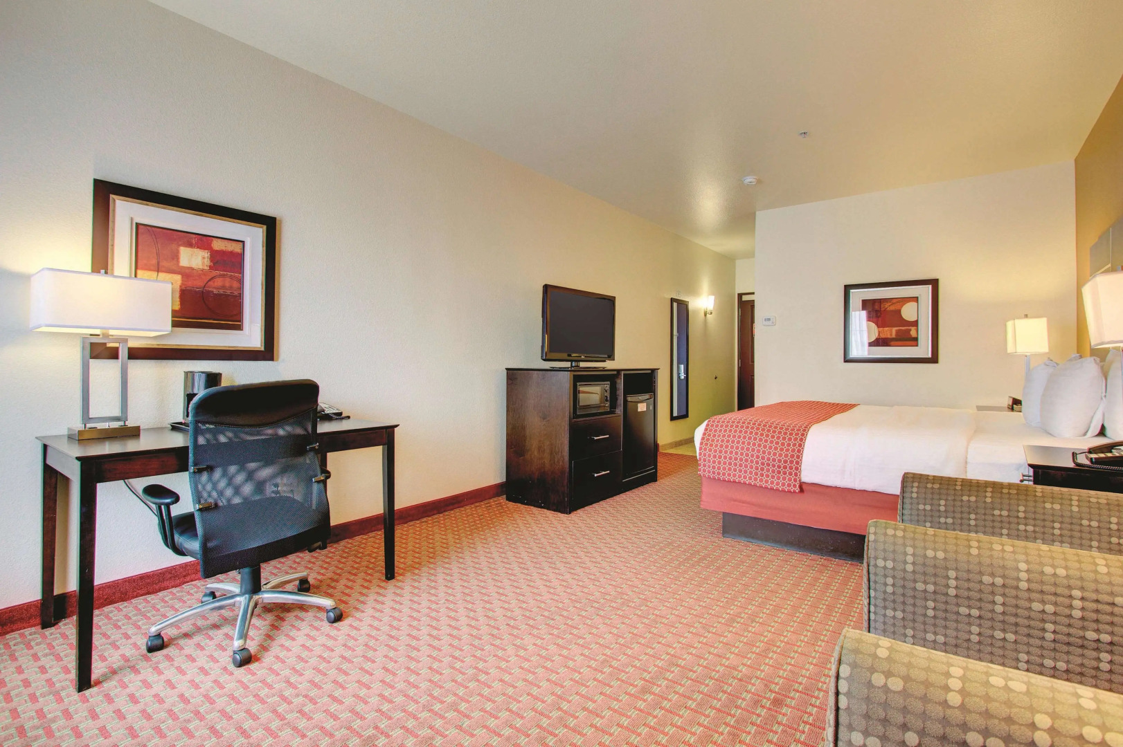 La Quinta Inn & Suites by Wyndham Denver Gateway Park