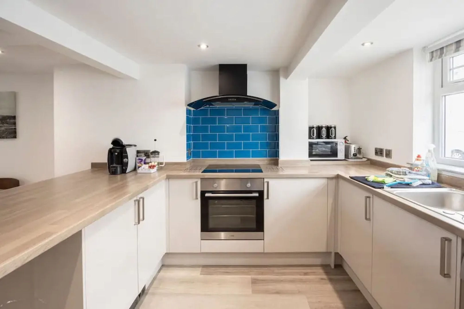 Beach Side House in Beautiful Borth