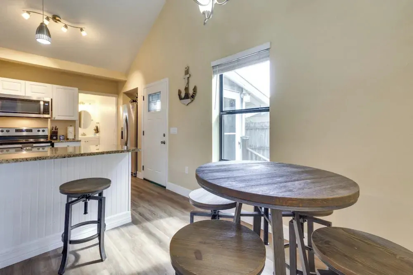 St Cloud Vacation Rental - Walk to Lakefront Park!