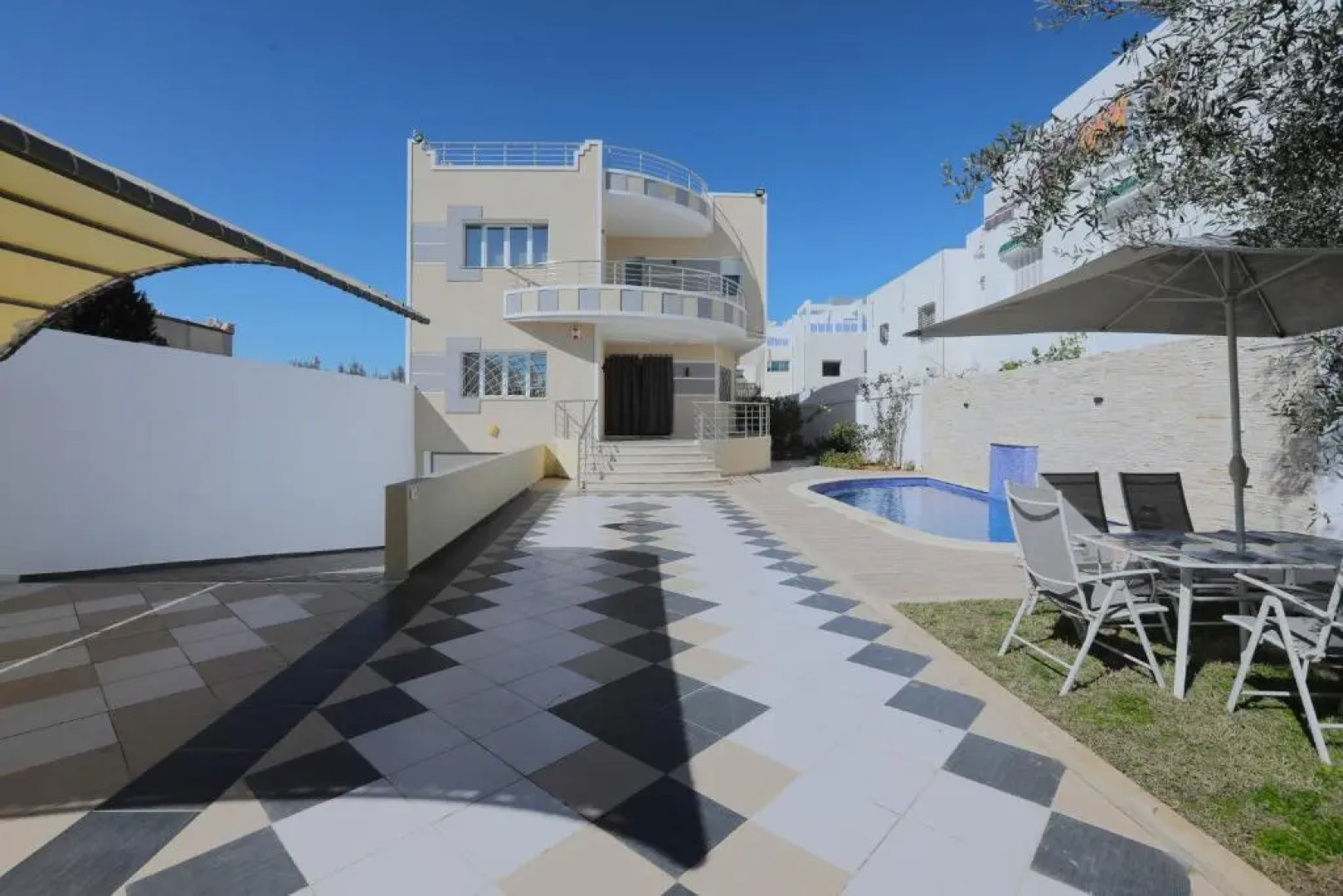 Magnifique Villa Avec Piscine, Pour Vos Vacances !