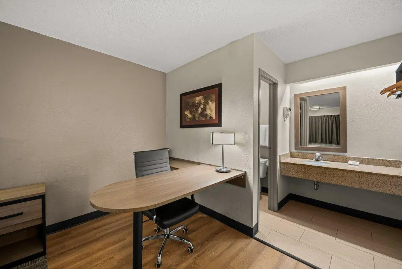 Red Roof Inn Detroit - Royal Oak/ Madison Heights