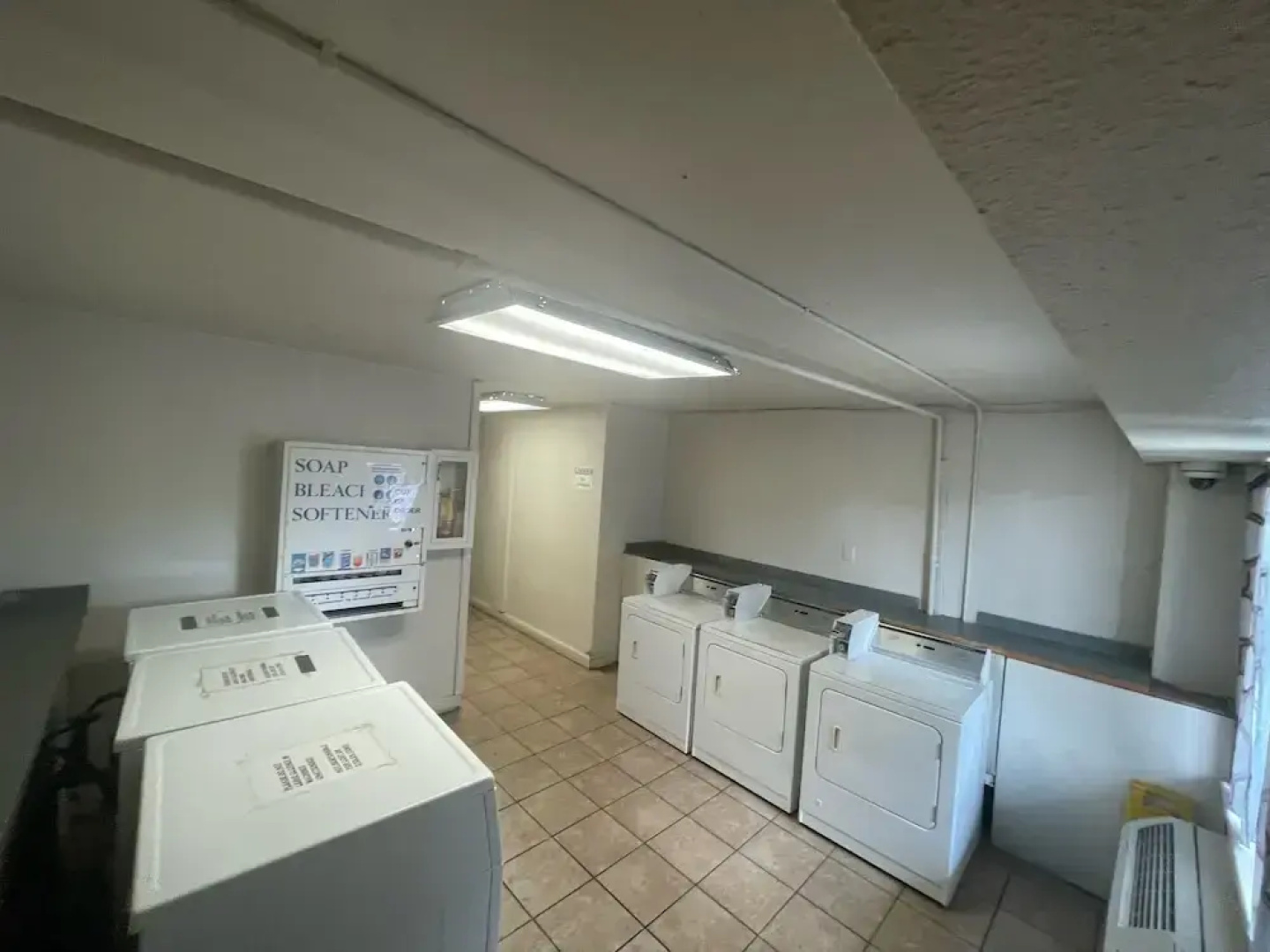 Budgetel Inn & Suites