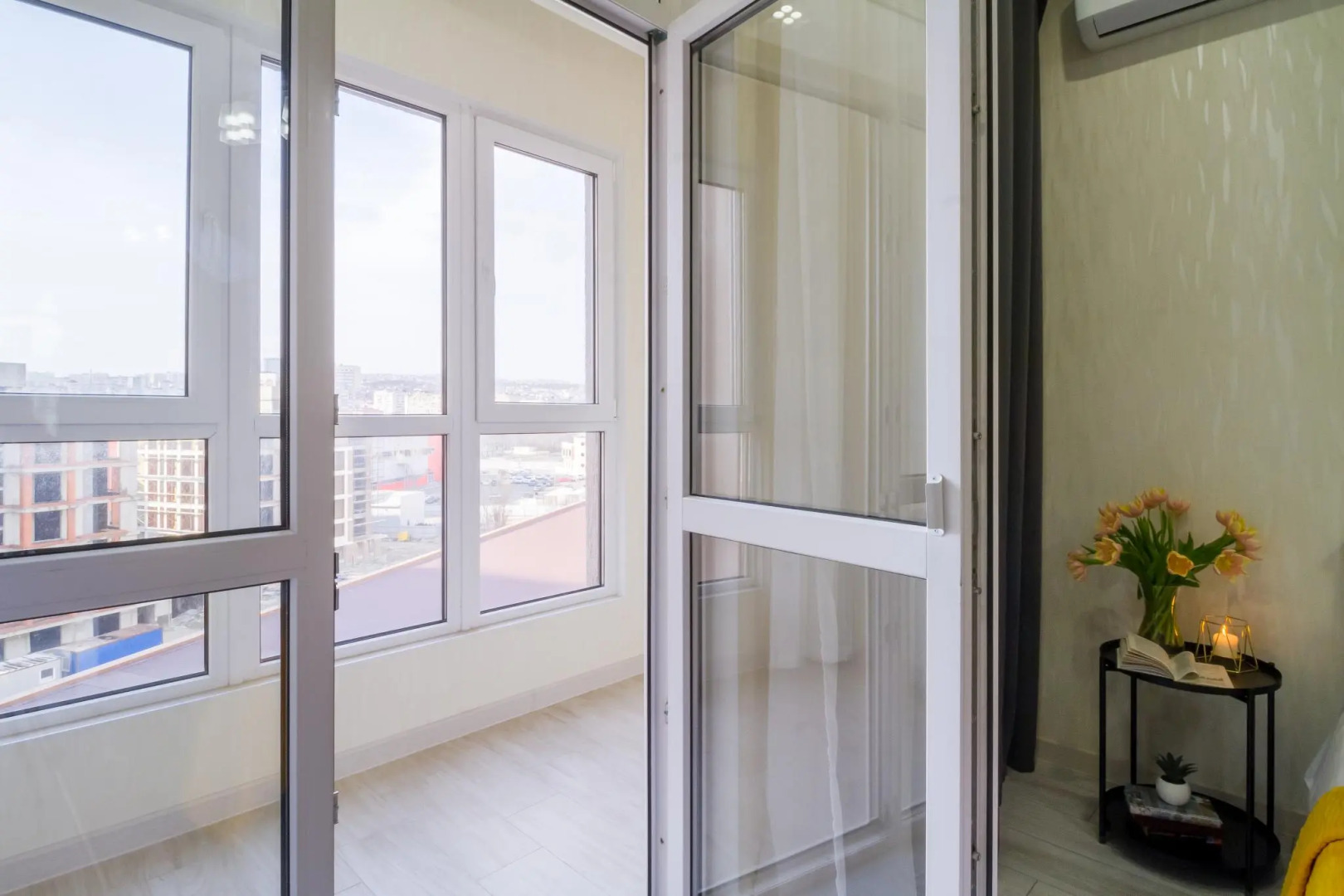 Южный берег на набережной Адмирала Серебрякова