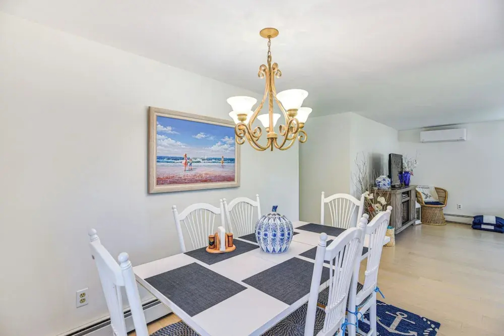 Coastal Home: 1 Mi to Beach, 2 Mi to Dtwn Newport!