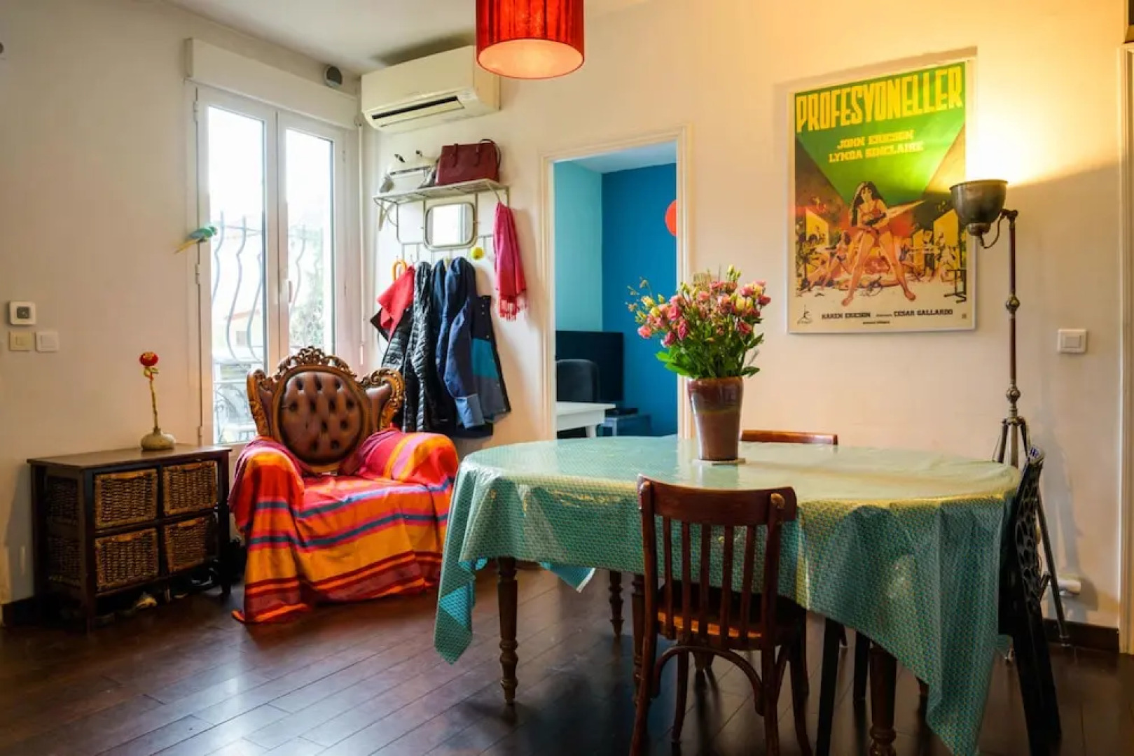 Nice house with garden to visit Paris