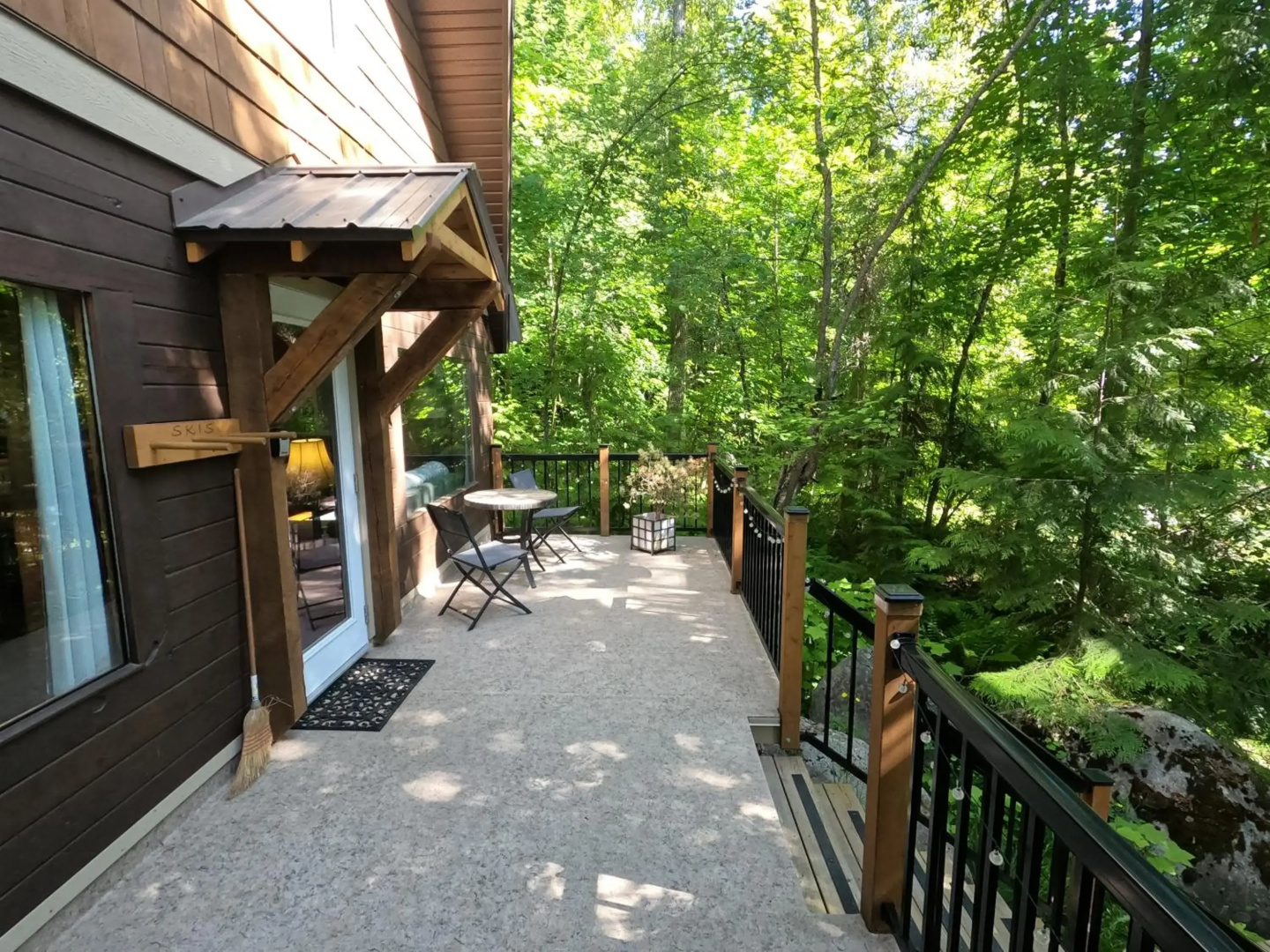 4 Mile Creek Cabin (Creekside)