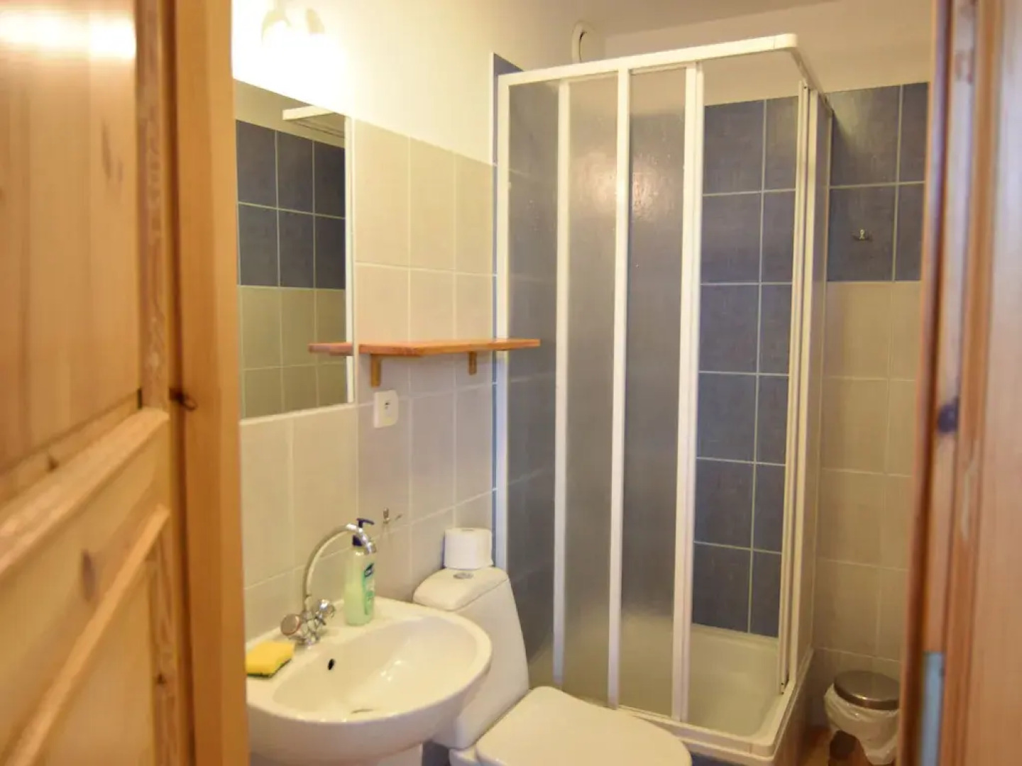 Cottage in a Quiet Location by the Lake Mausz, Parchowo in Kashubia