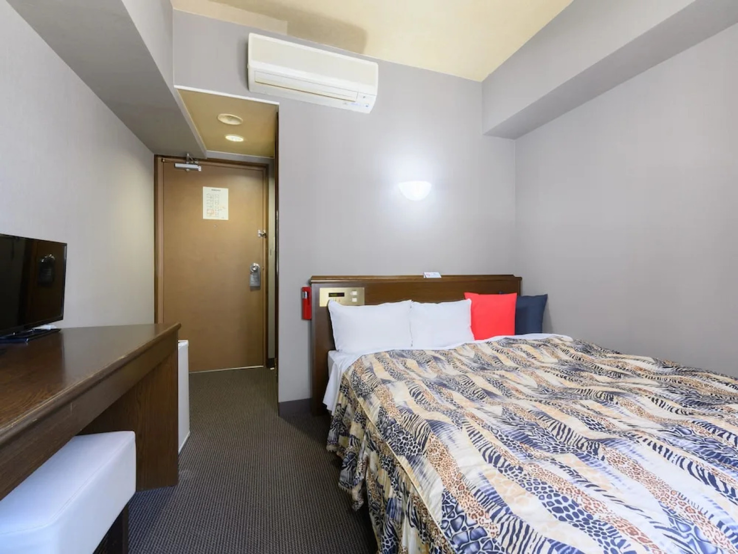 Tabist IWATA Station Hotel