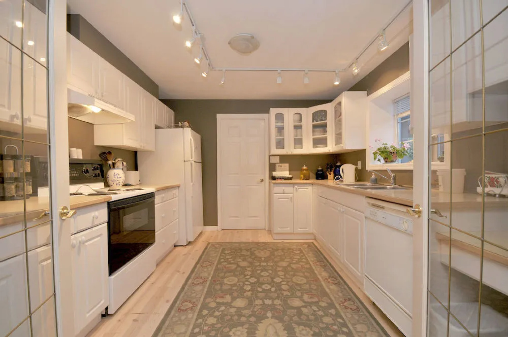 The Lodge at Weir's Beach