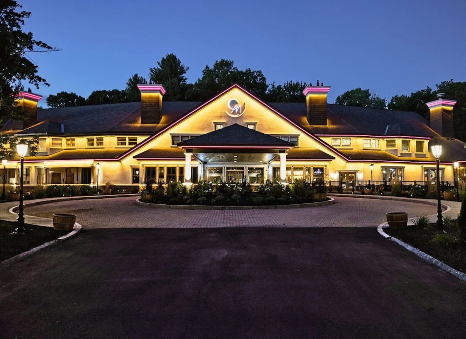 Chateau Merrimack Resort & Spa