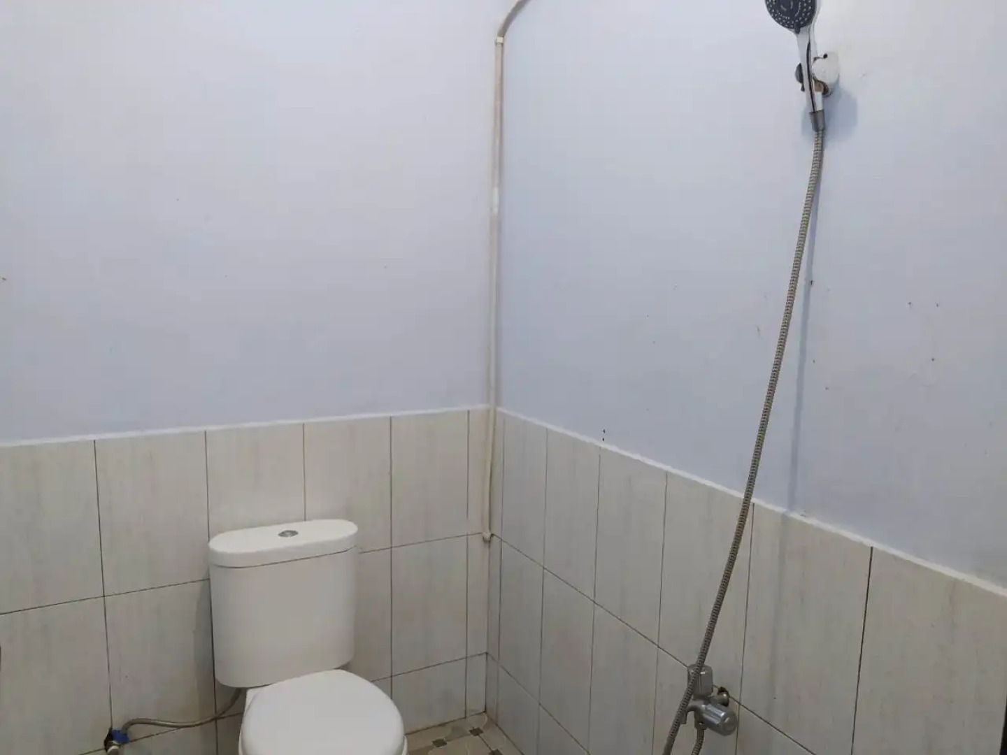 RedDoorz Syariah near Stasiun Pekalongan 3