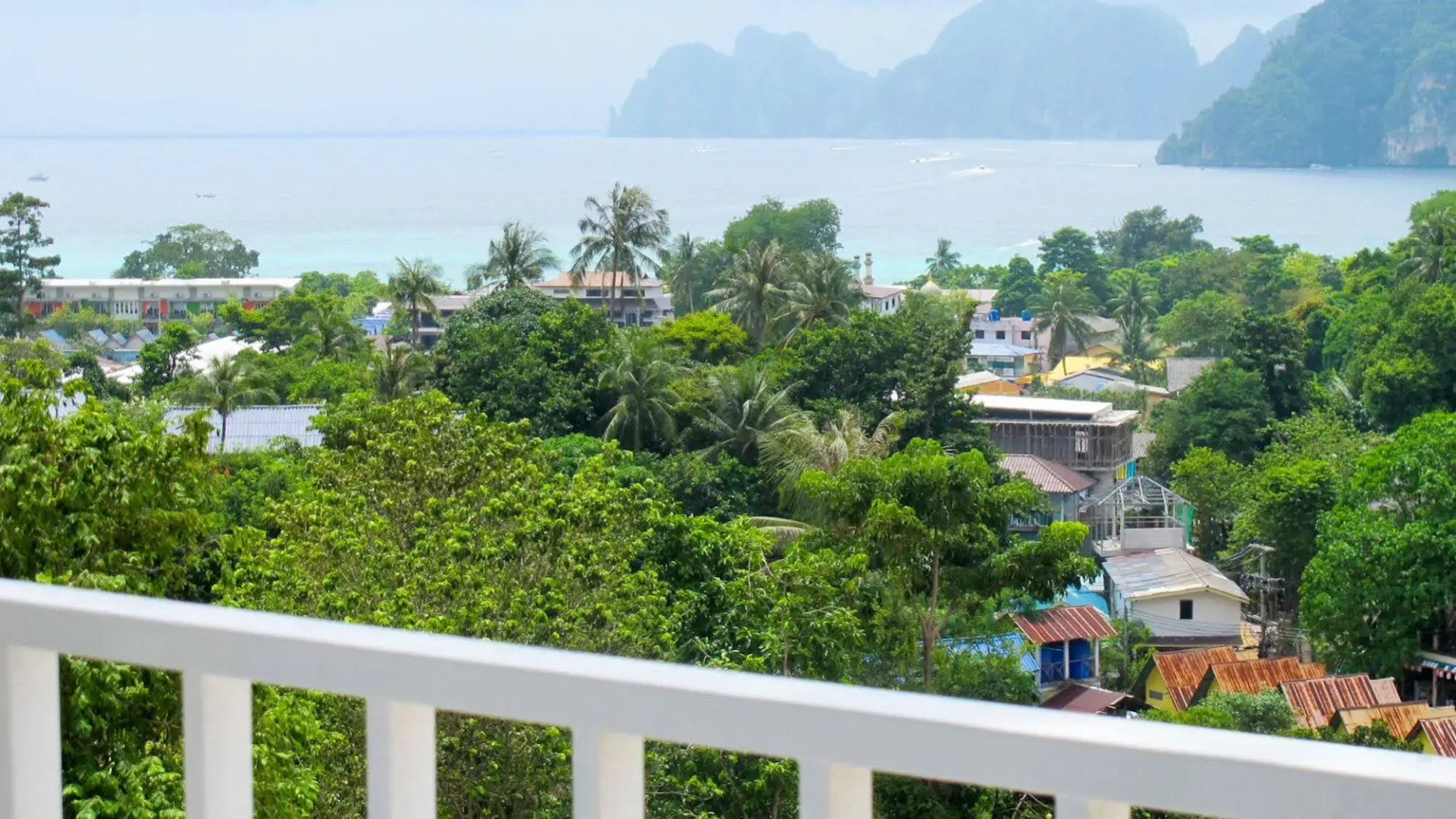 Phi Phi Uphill Cottage