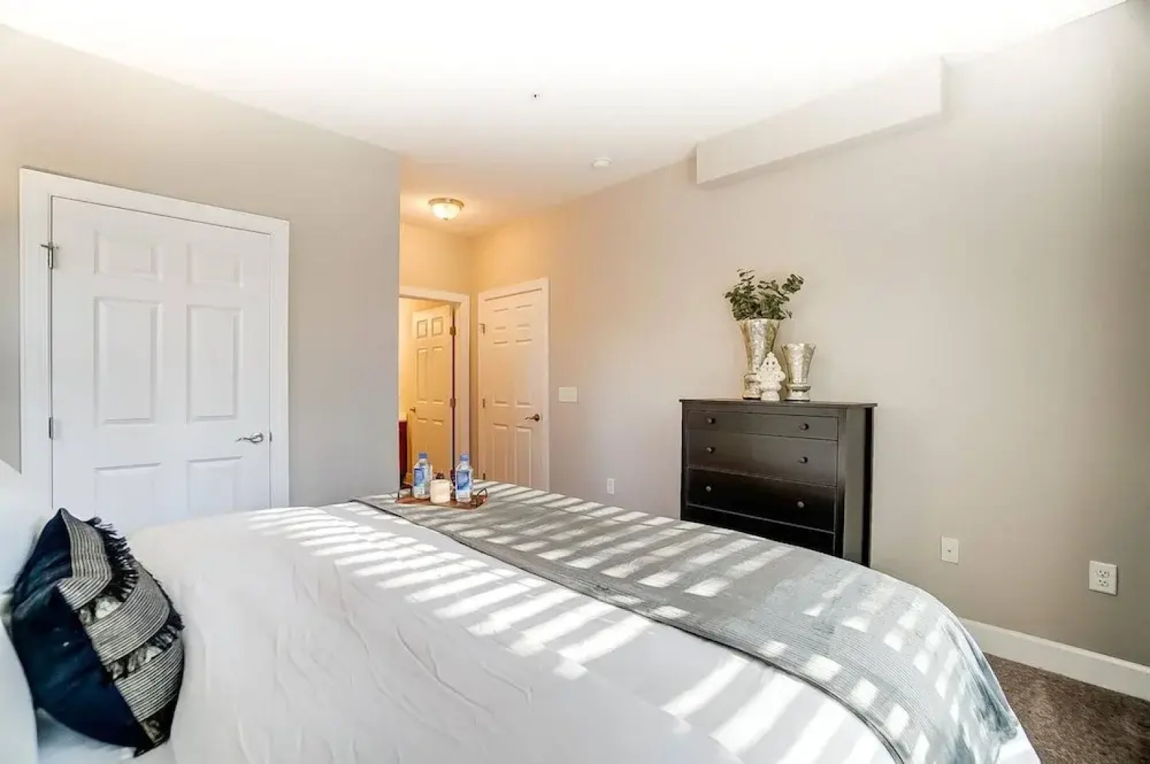 Polaris Luxury 2BR WFH Ready Pet Friendly