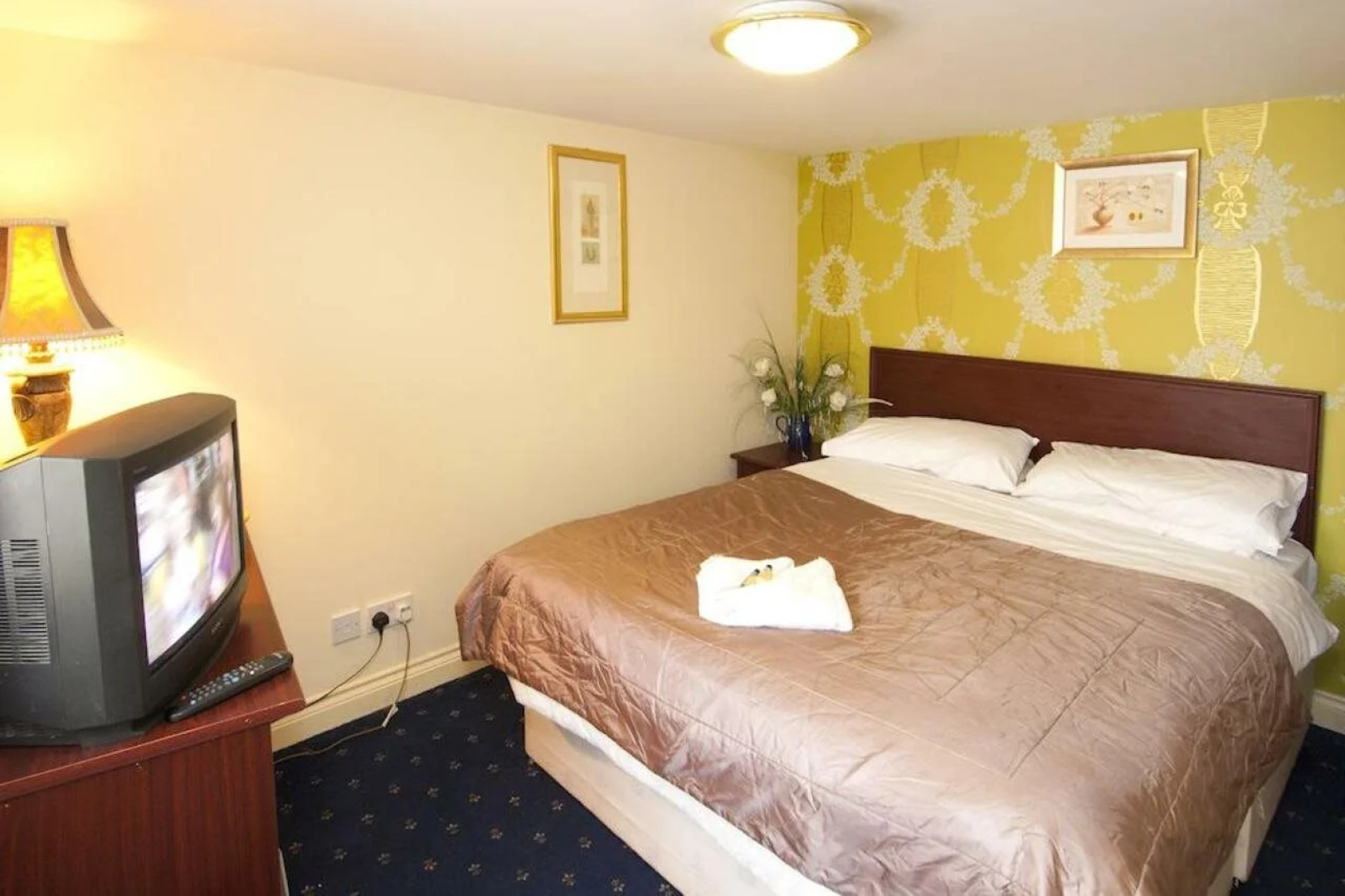 The George & Horn – RelaxInnz