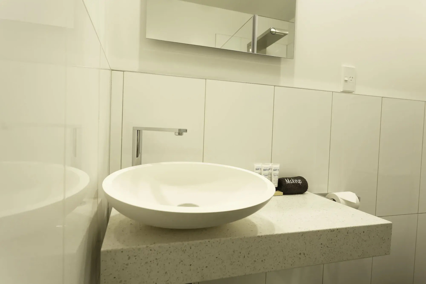 DeLorenzo's Studio Apartments