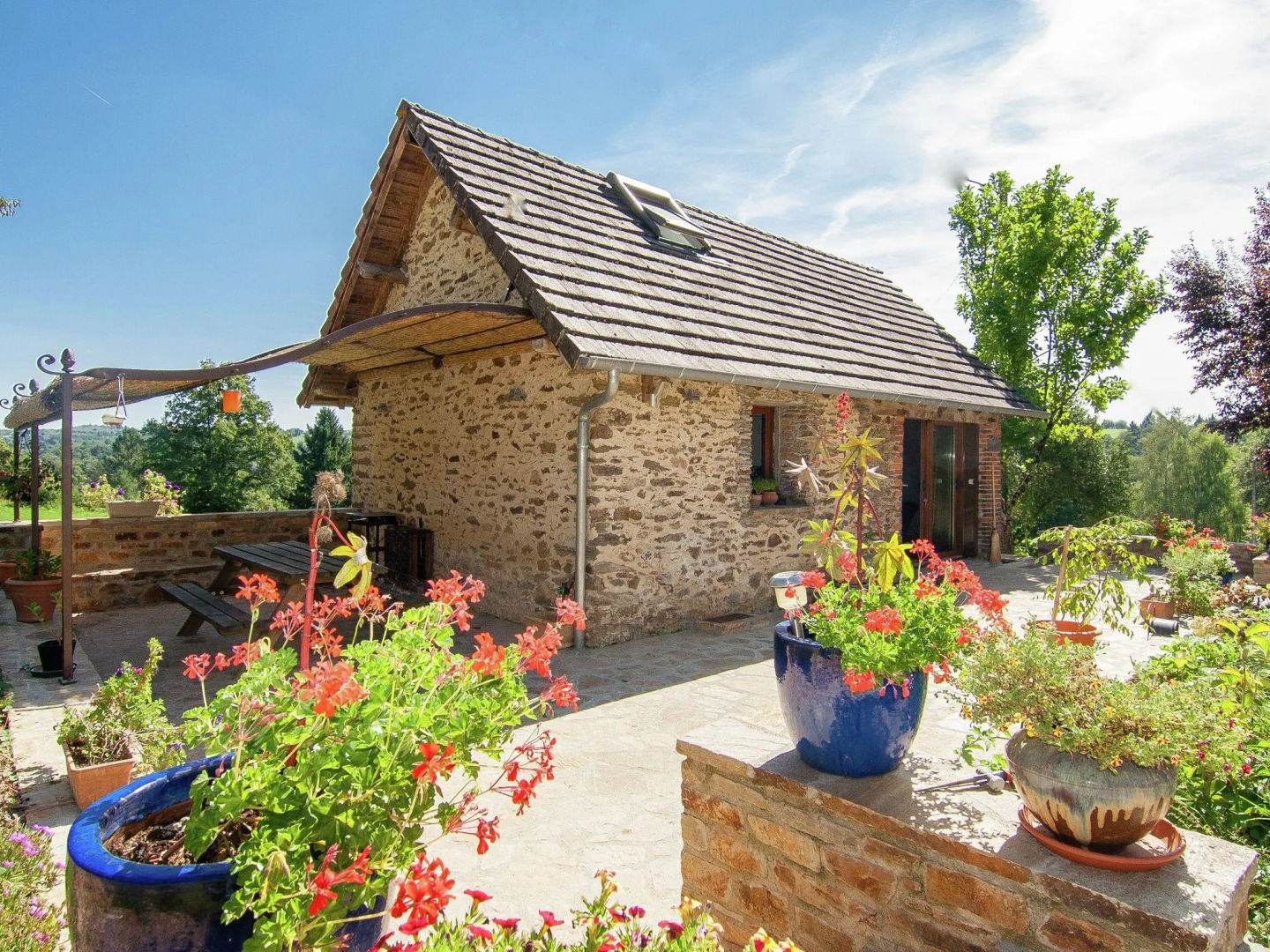 Comfortable gite in picturesque medieval village