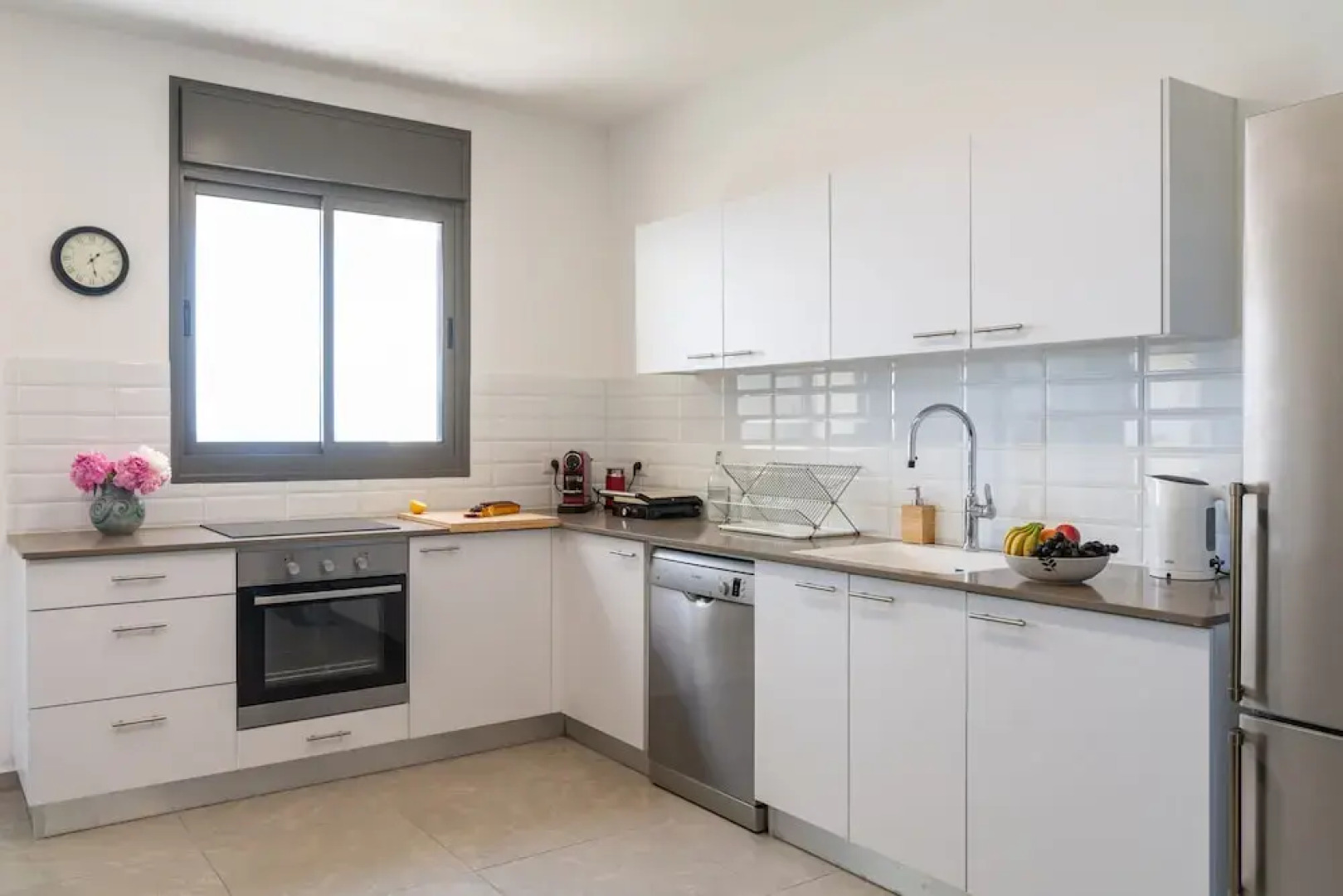 Alloro First Line To The Beach