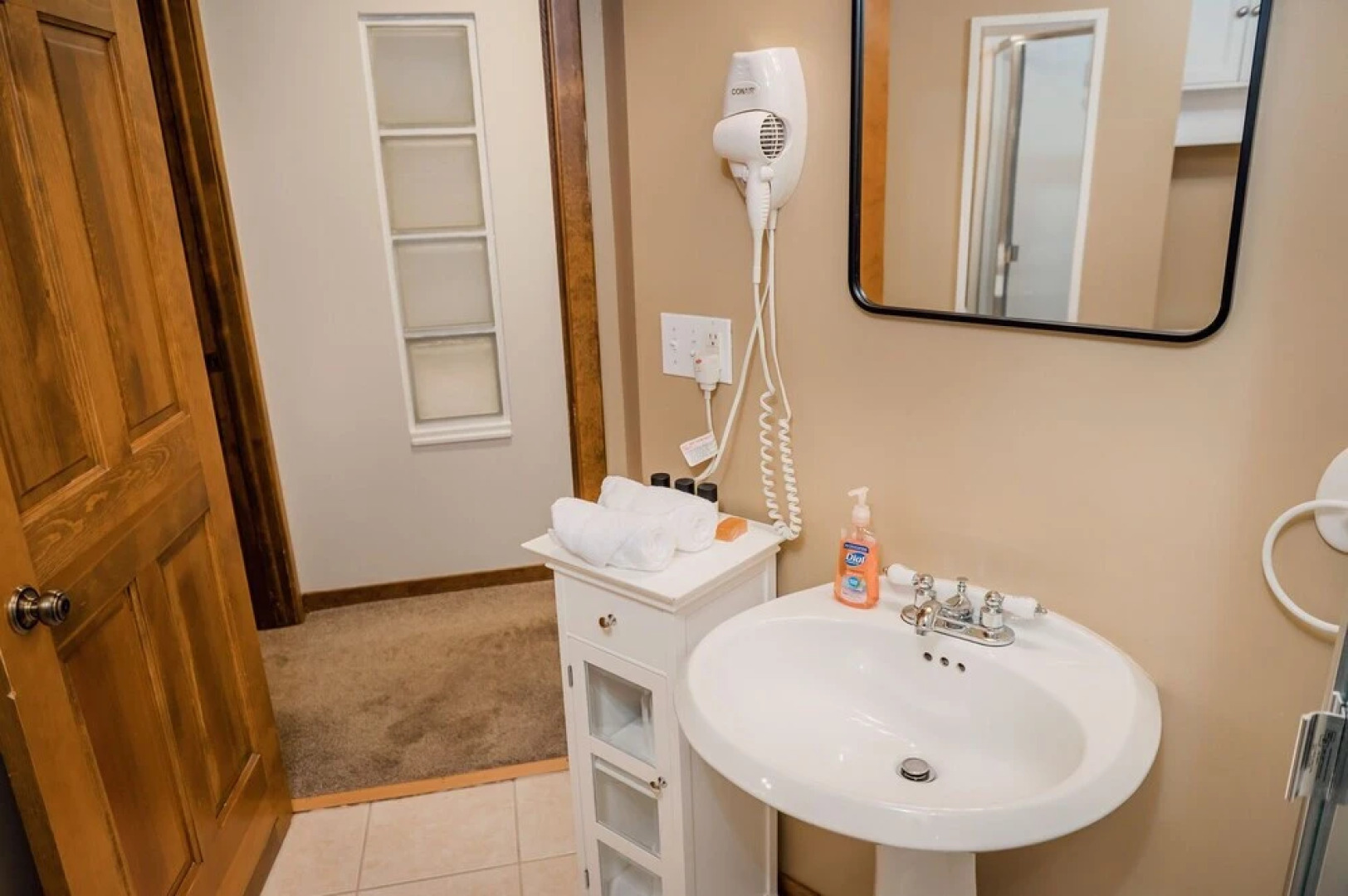 Waterfront 2BDR Condo in Grand Haven 110