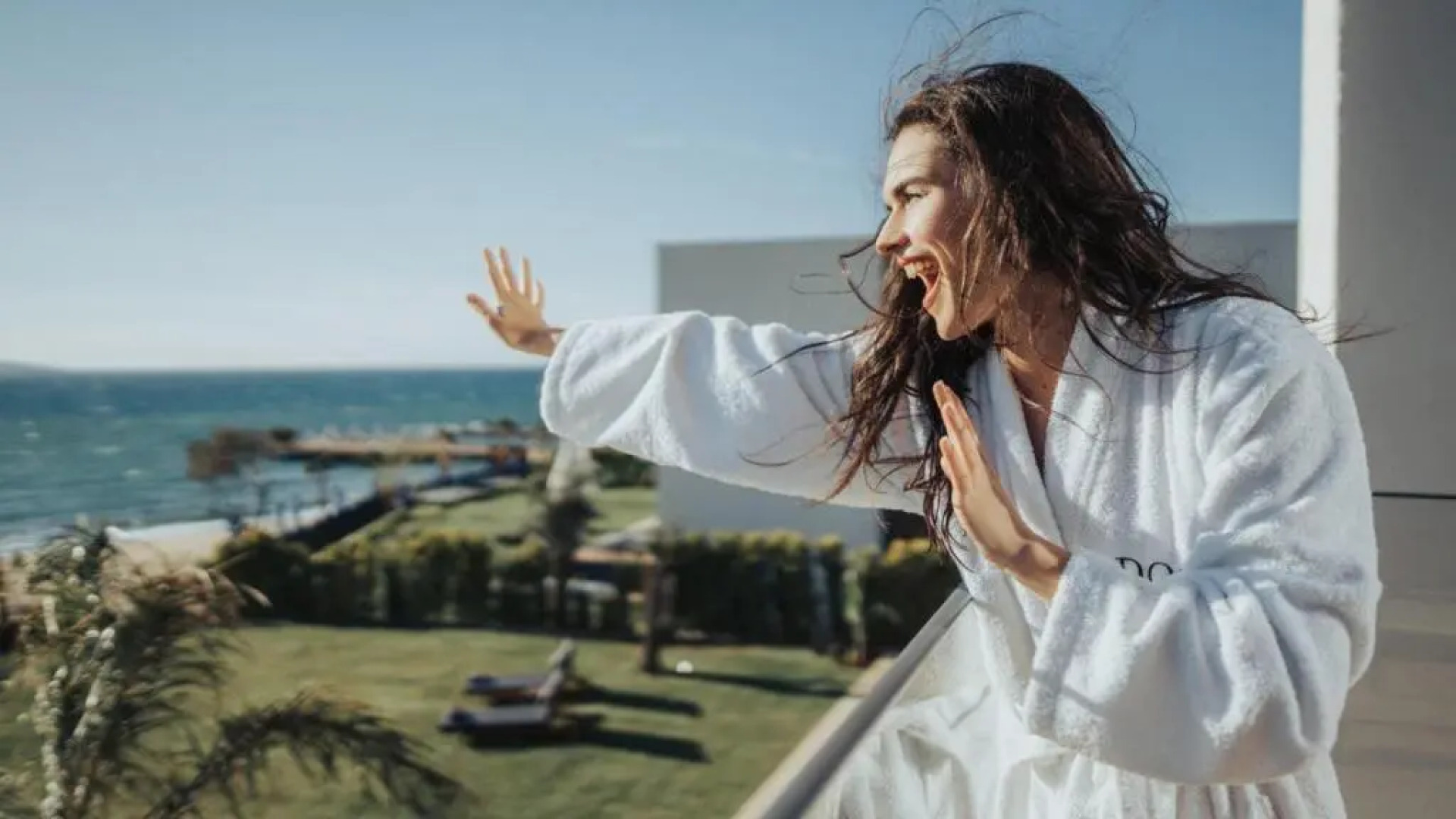 The Norm Collection Door'a