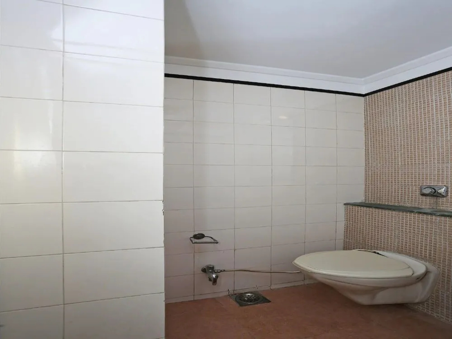 Vaccinated Staff- Capital O 3844 Hotel Kd Palace