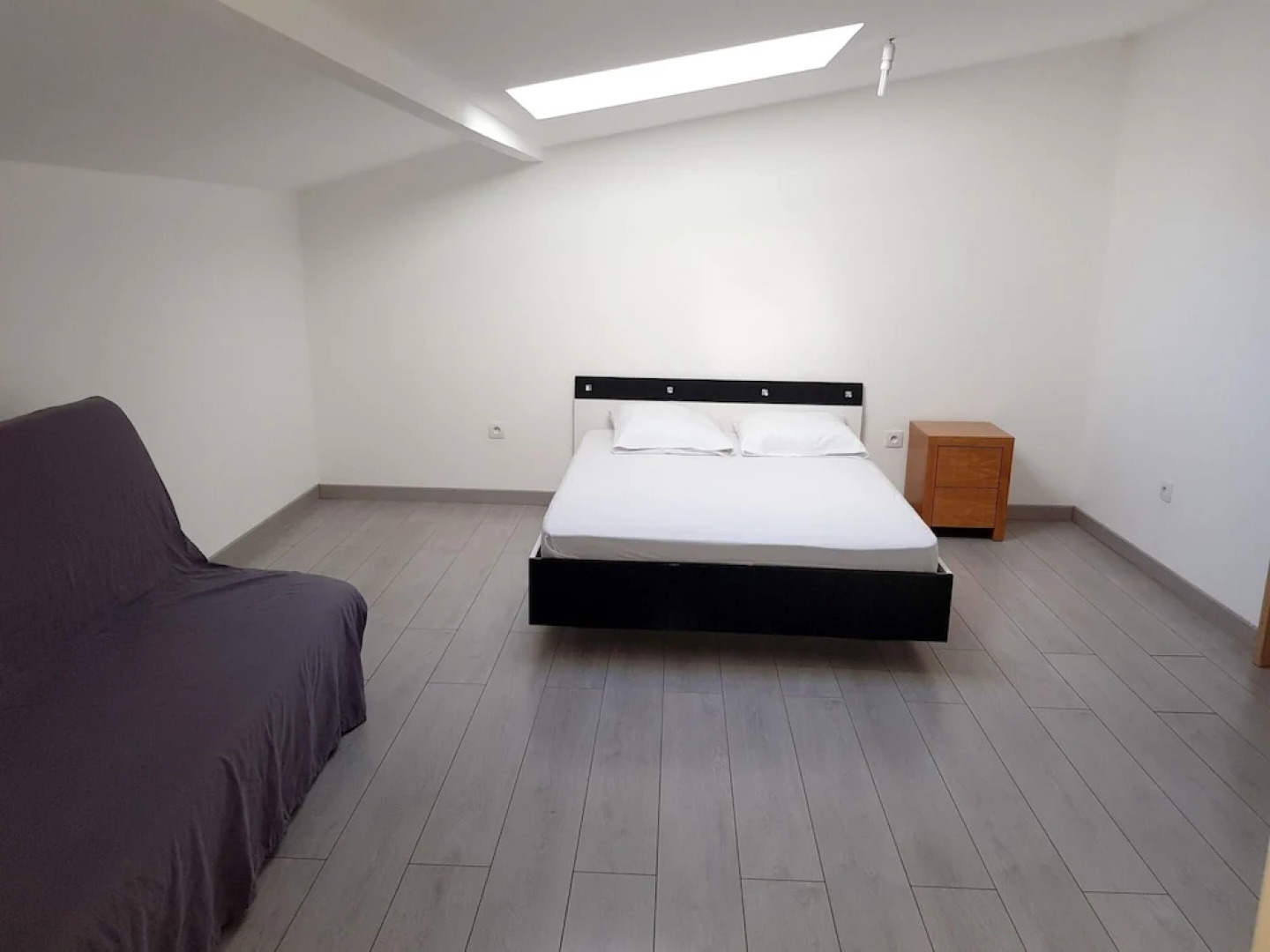 Apartment With 2 Bedrooms in Saint-mitre-les-remparts, With Wonderful sea View, Furnished Terrace and Wifi - 10 km From the Beach