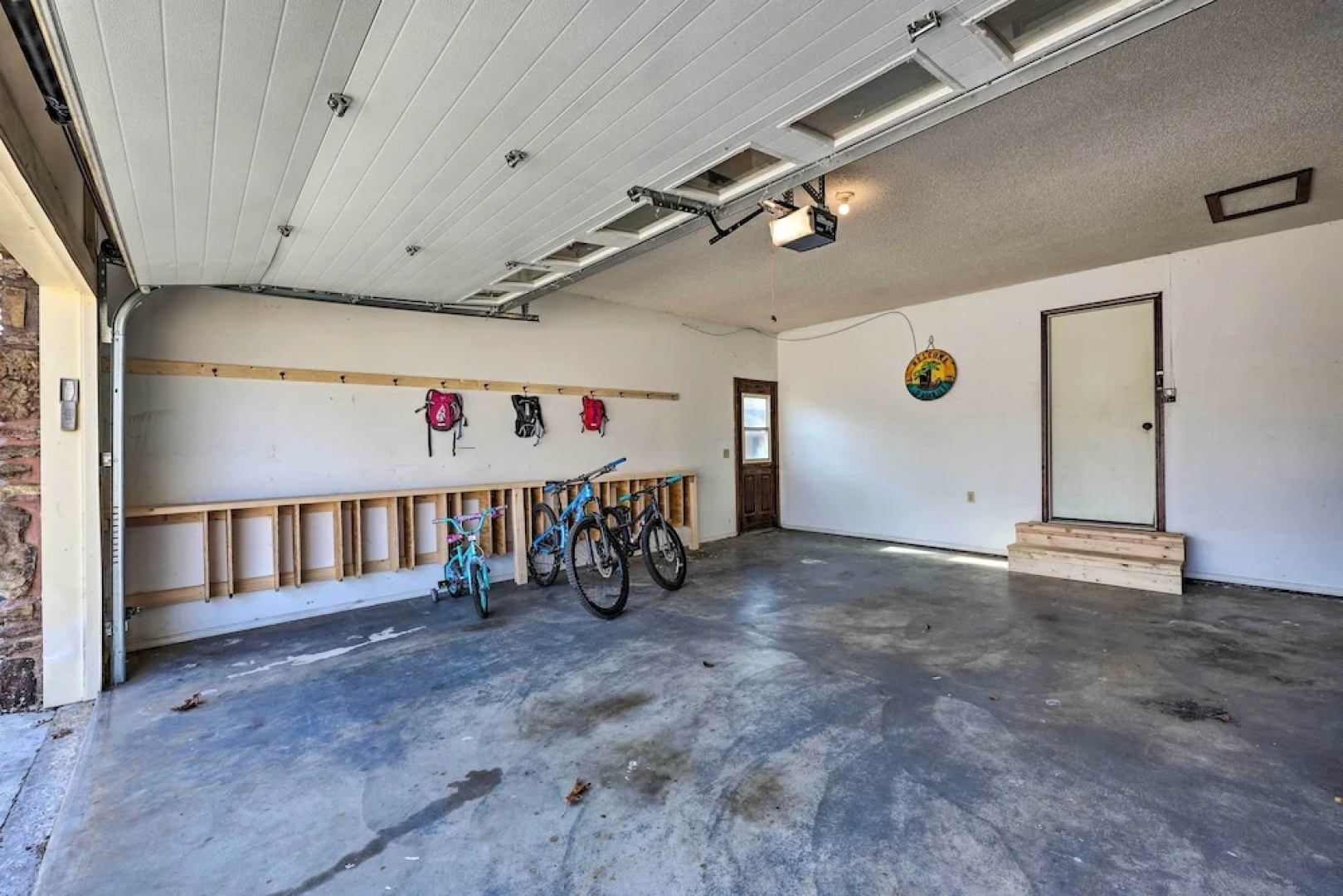 Spacious Bella Vista Home ~ 5 Mi to Lake!