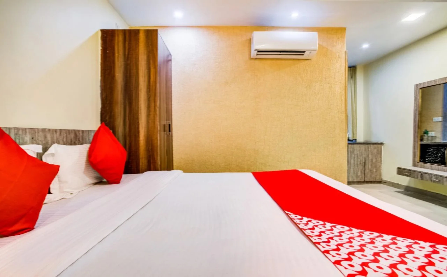 The Grand Yash By OYO Rooms