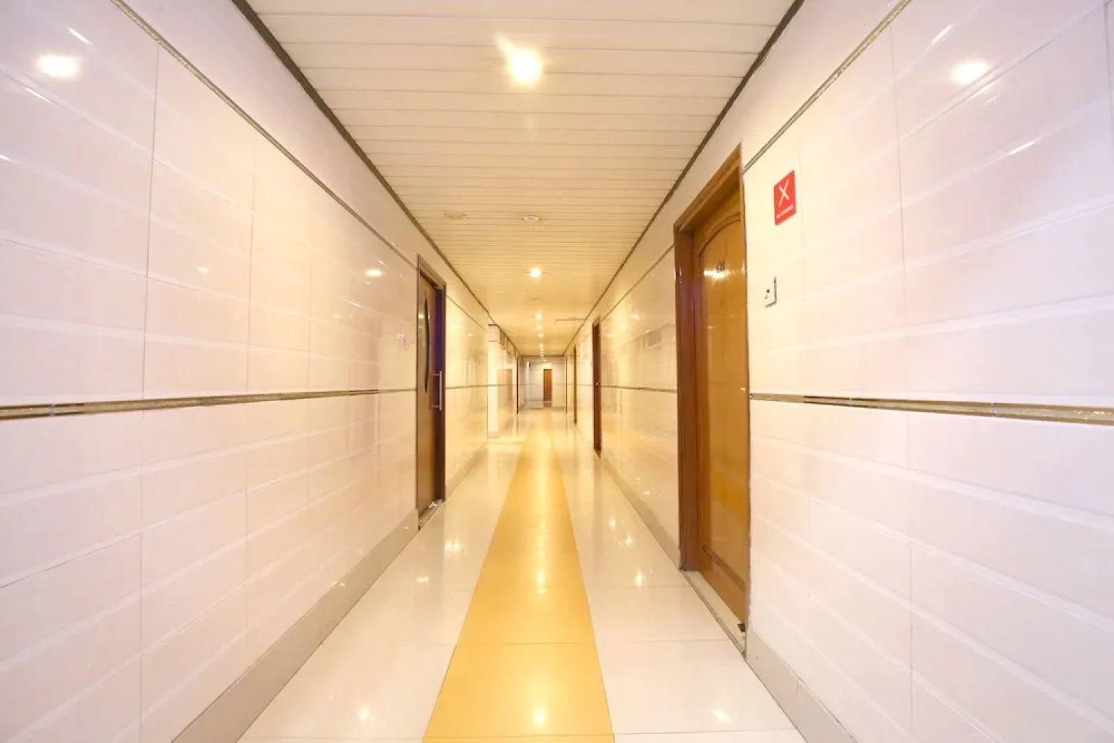 Capital O 4963 Hotel Inderprasth