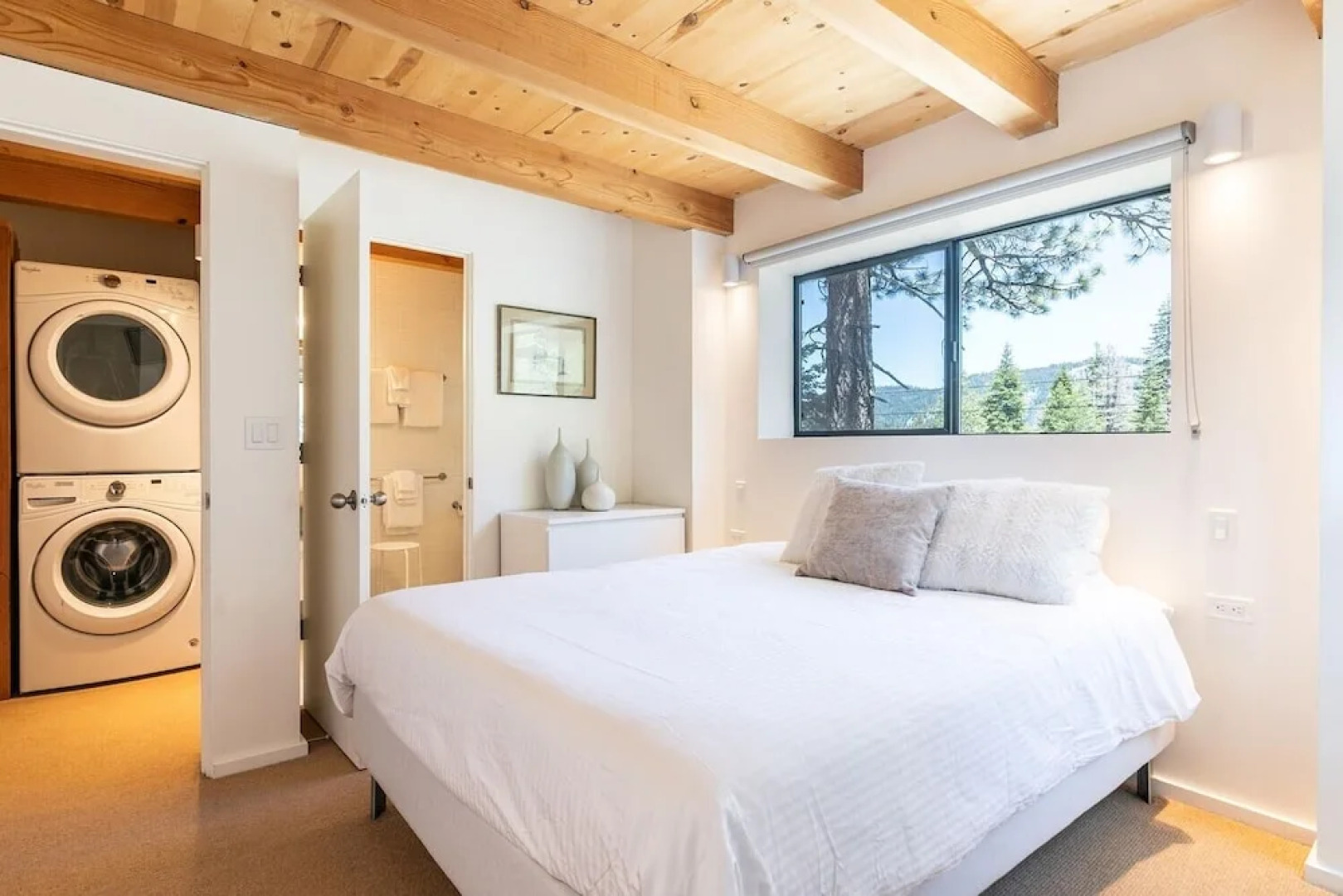 European-style Trapper Mc Nutt Private Home 5 Bedrooms 4 Bathrooms Hom