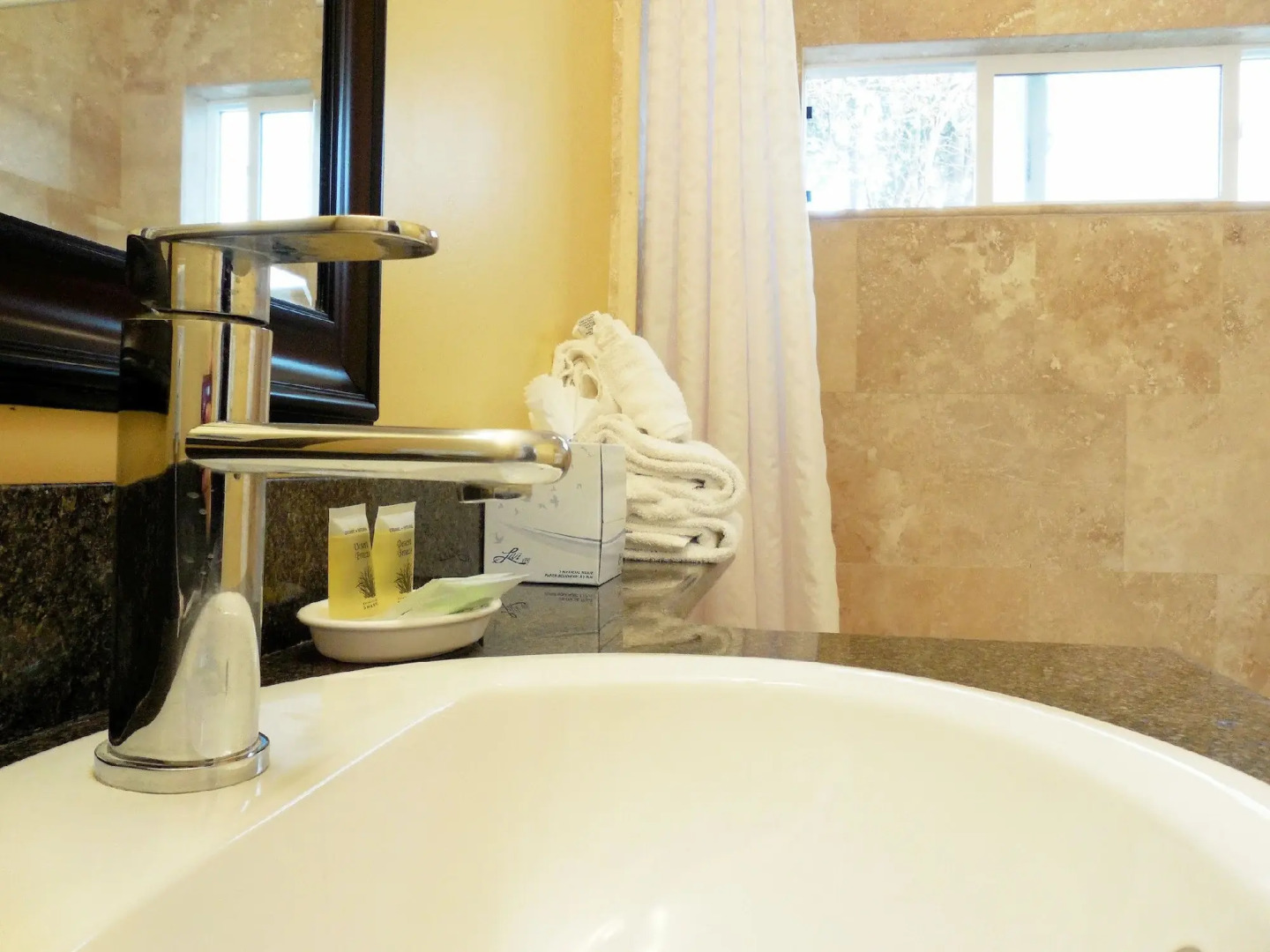 Sea Breeze Inn And Cottages