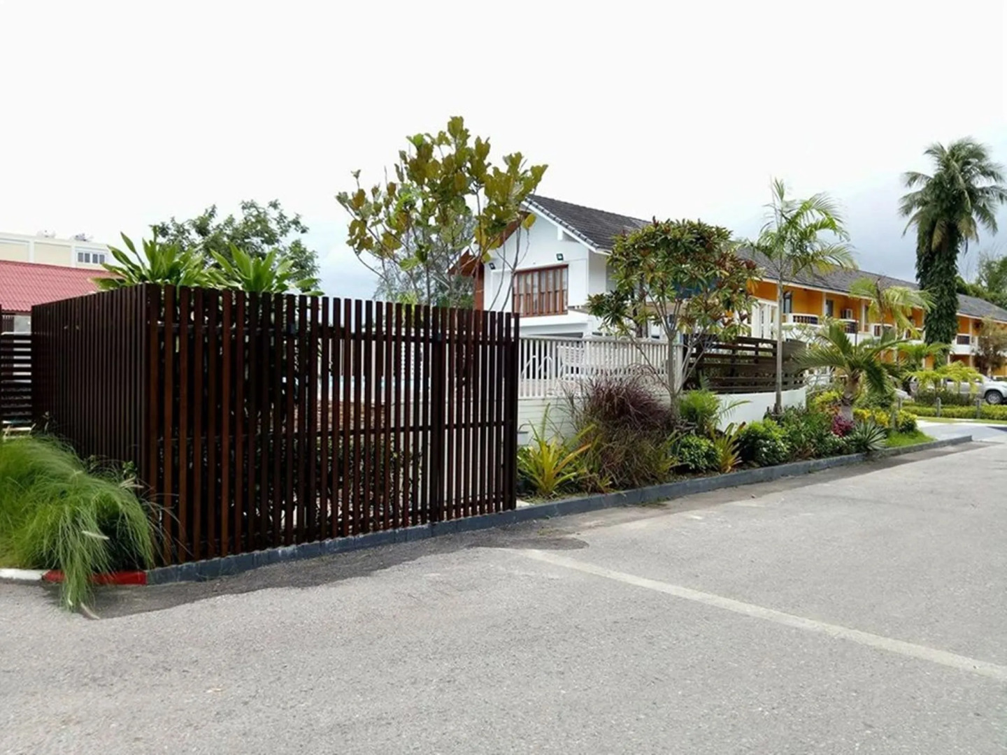 Bang Saphan Resort Hotel