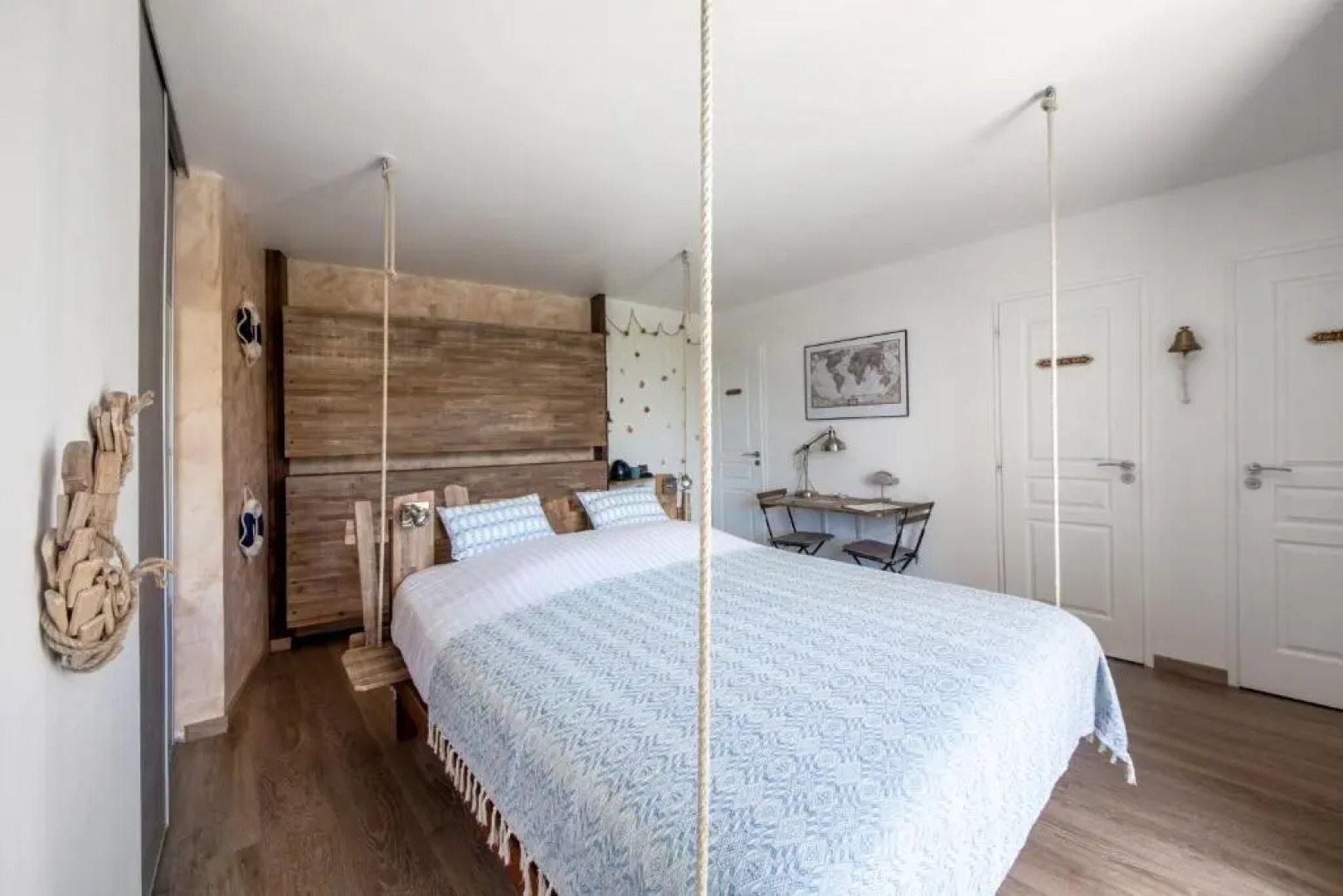 La Demeure Insoupconnée