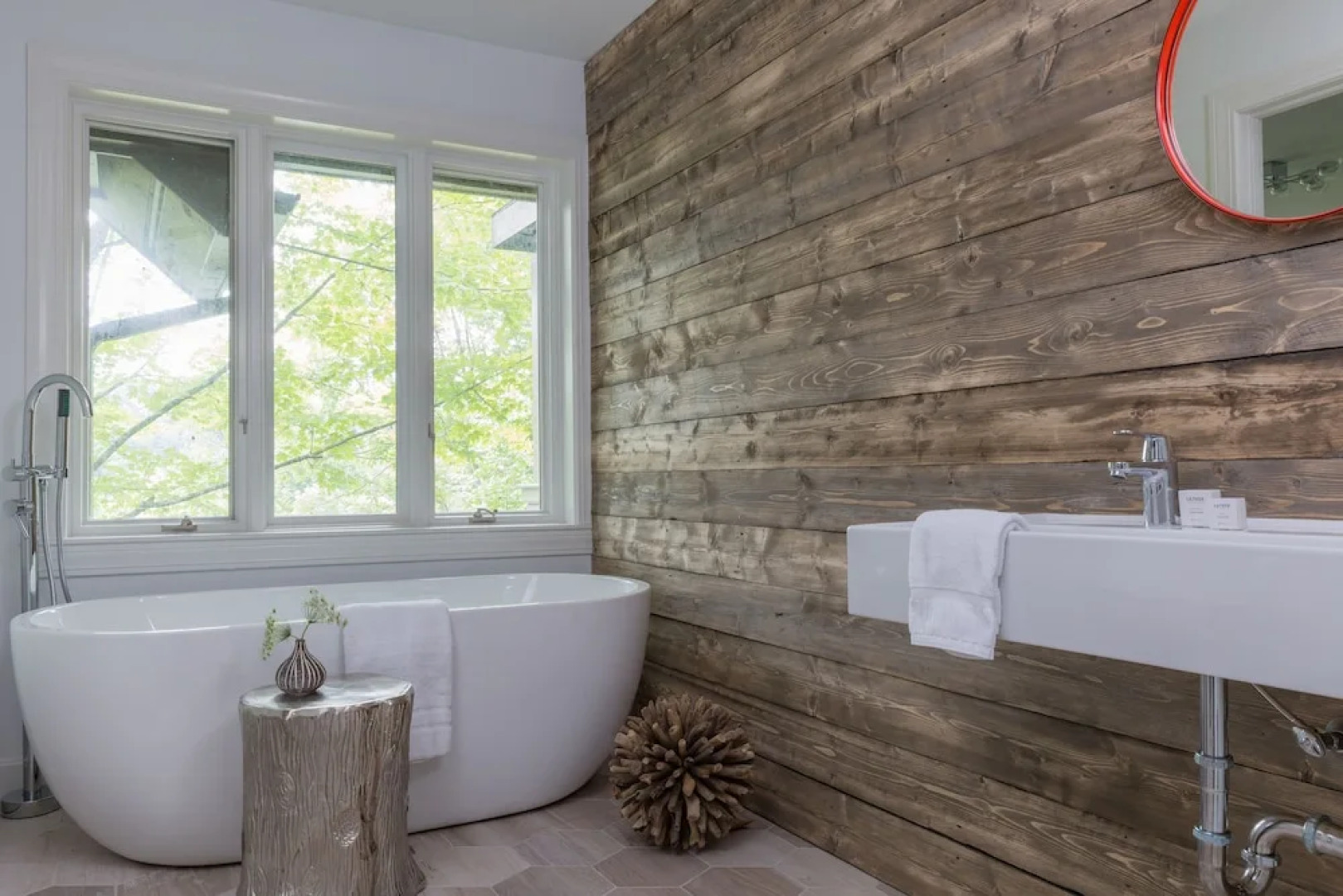 Ye Olde England Inne