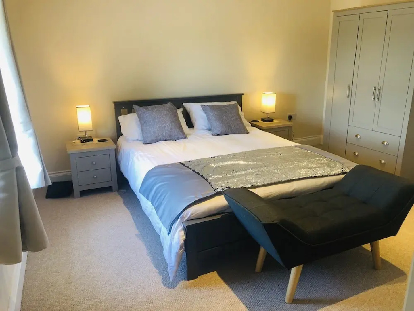 Stunning new 4 bed Cottage Heart of Pembrokeshire