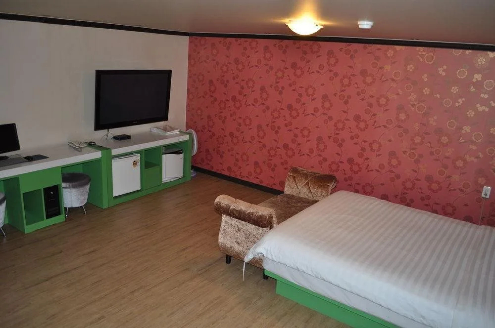 Goodstay Jeonju Wooshin Hotel