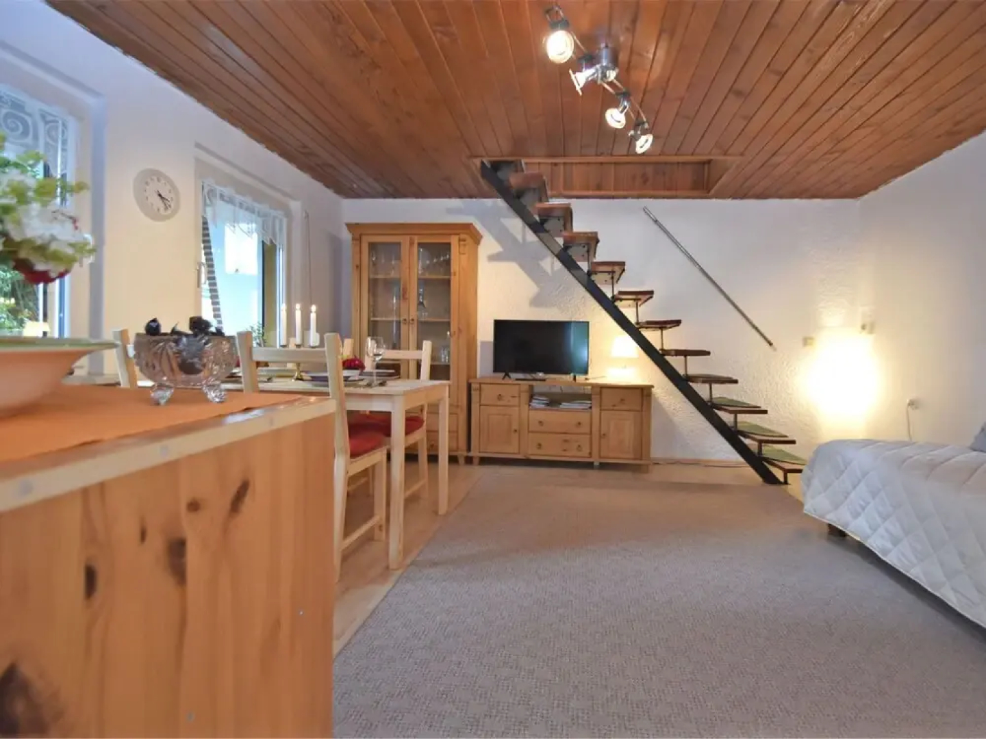 Modern Holiday Home in Güntersberge With Fish Pond