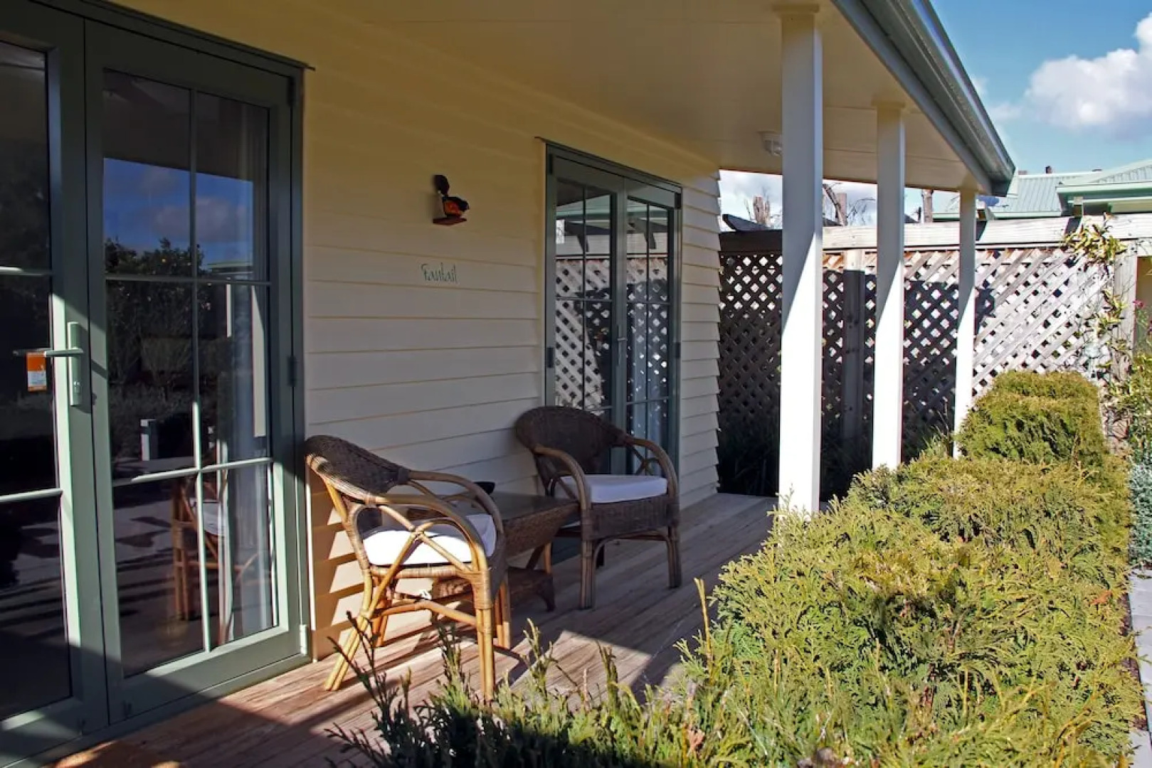 Clive Colonial Cottages