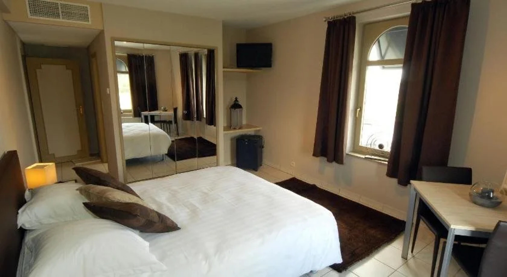 Hôtel Le Saint Loup