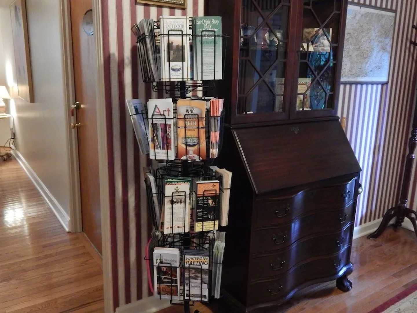 Brookside Mountain Mist Inn