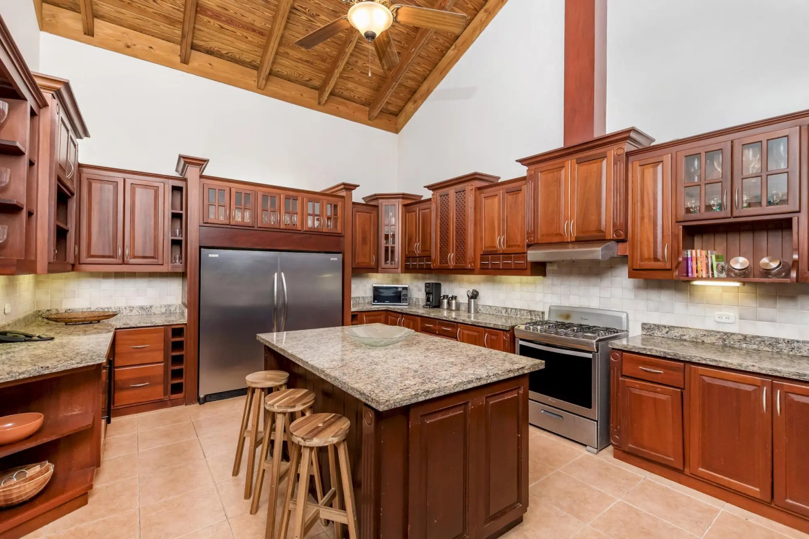 Casa de Campo Villa Luxurious Property up to 12 People With Pool Jacuzzi BBQ Golf