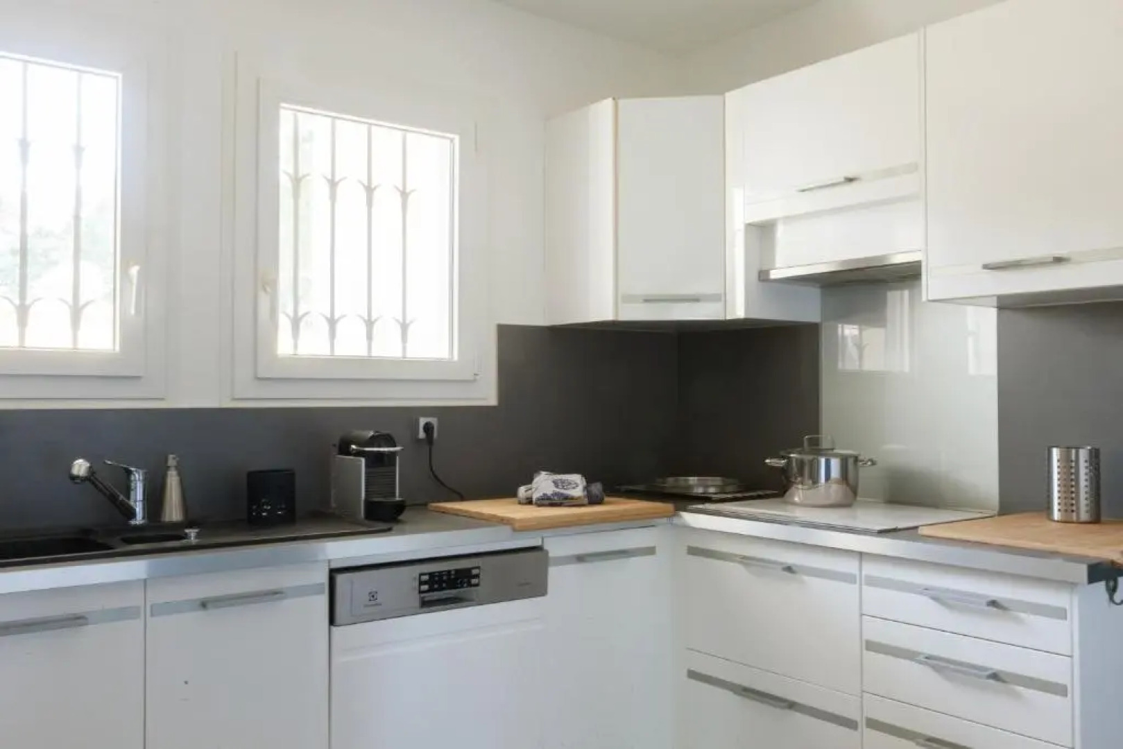 Belle Maison l'agave Contemporaine à 4KM de lourmarin